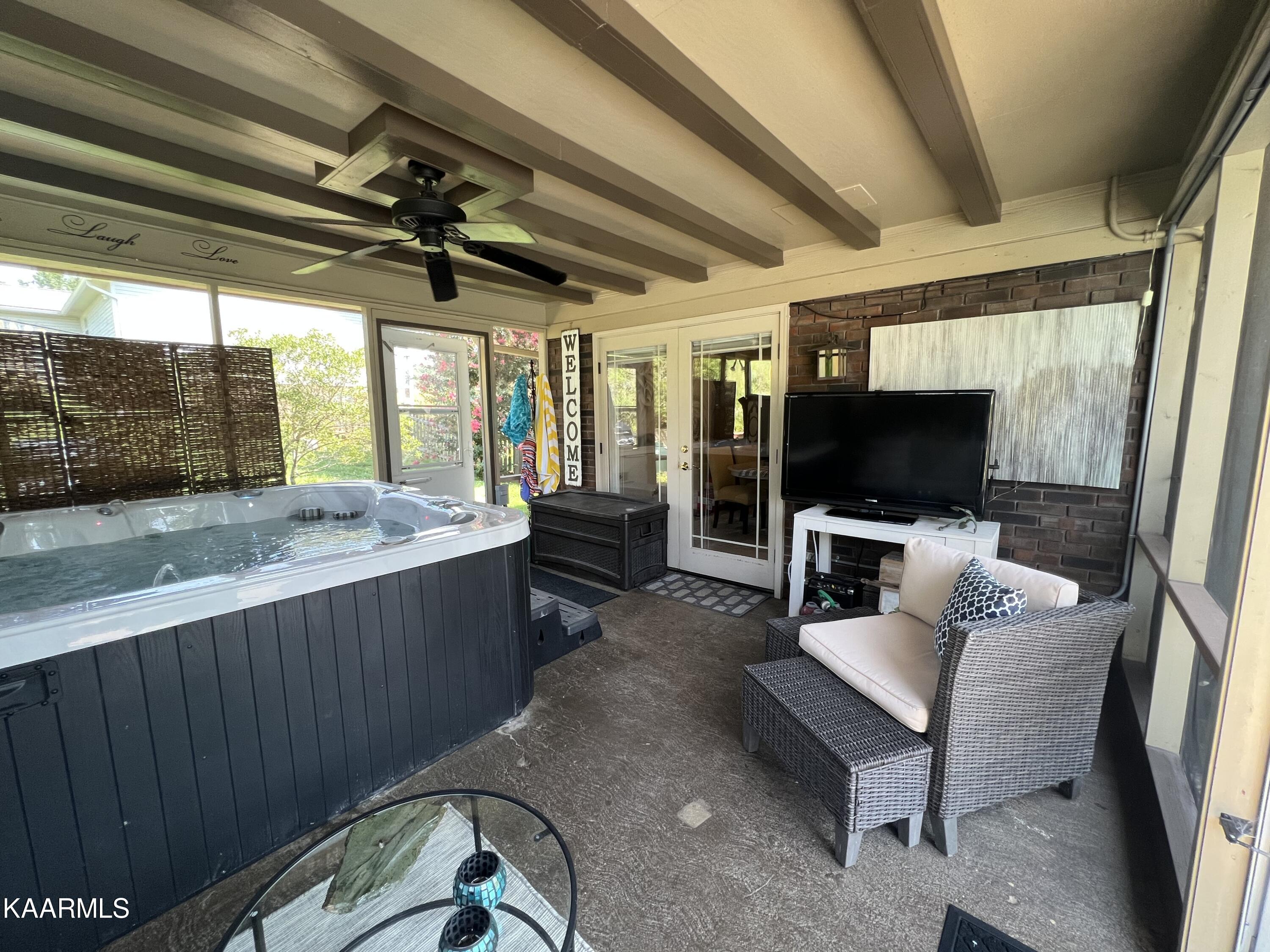 3812 Twin Island Drive