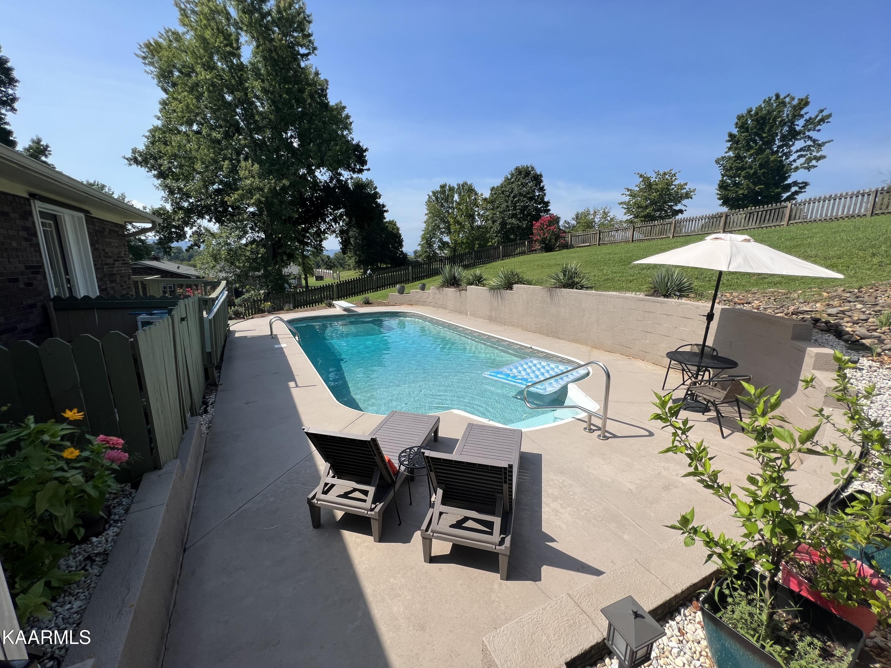 3812 Twin Island Drive