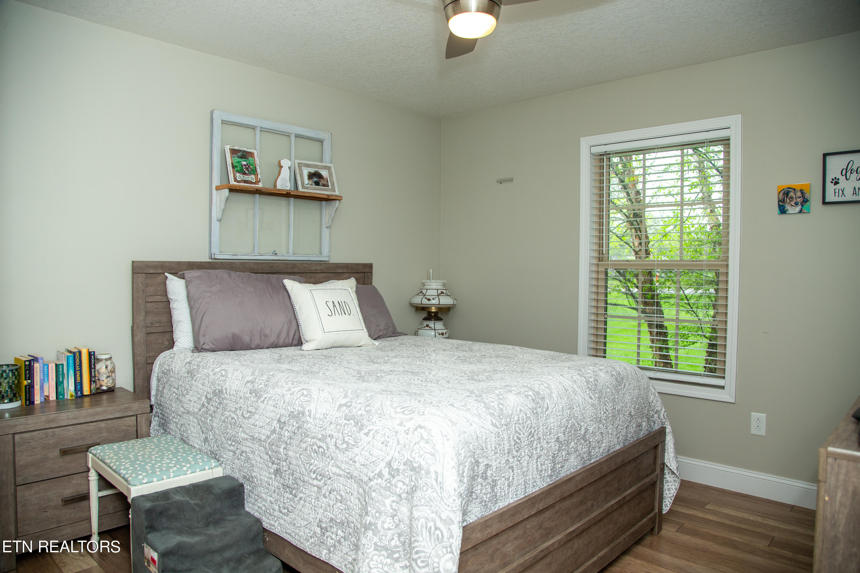 1513 Boyds Creek Hwy