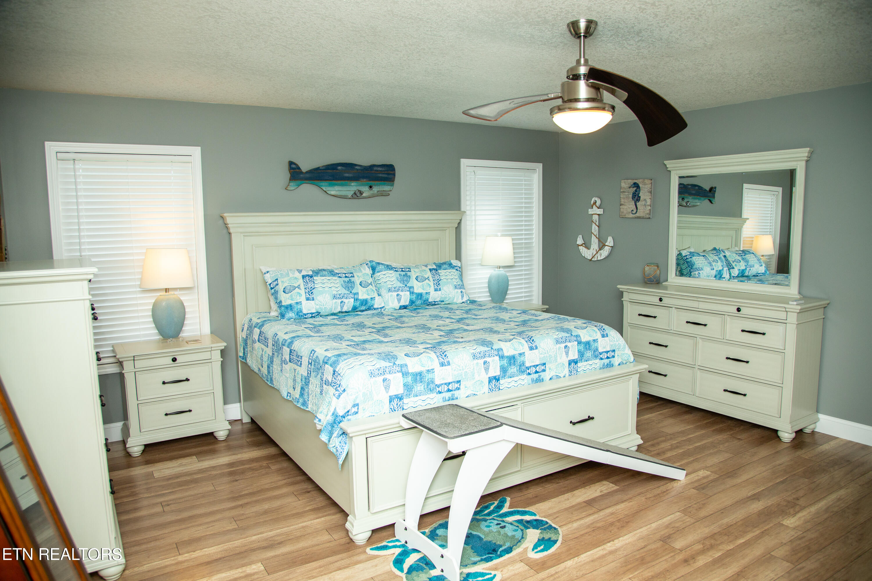 1513 Boyds Creek Hwy