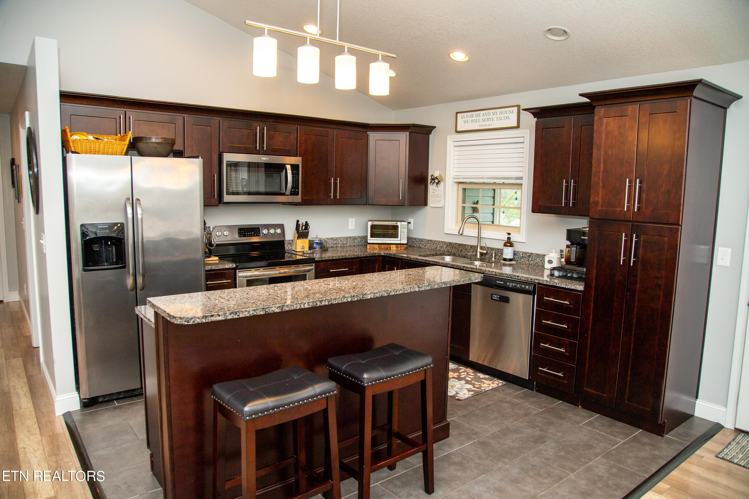 1513 Boyds Creek Hwy