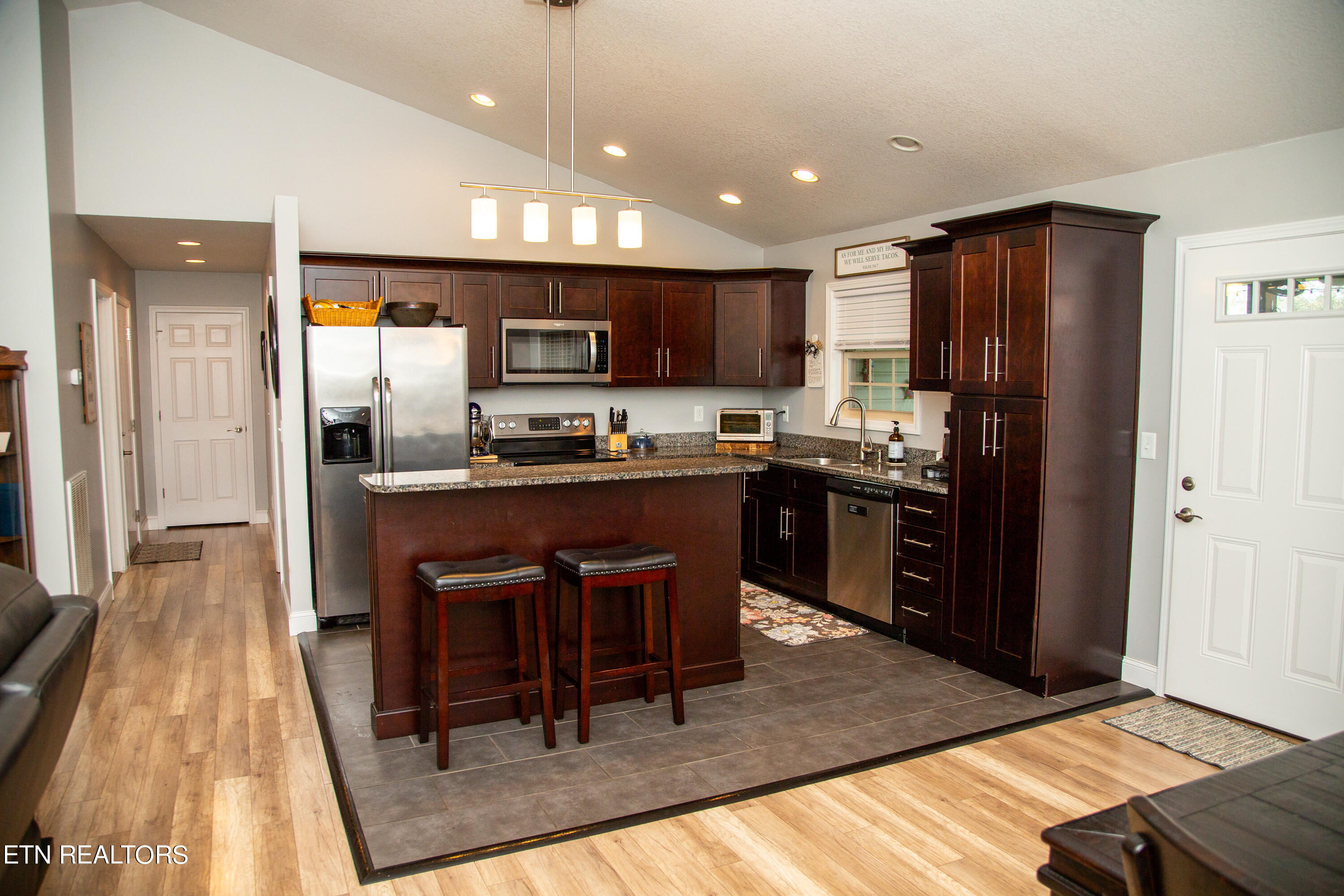 1513 Boyds Creek Hwy