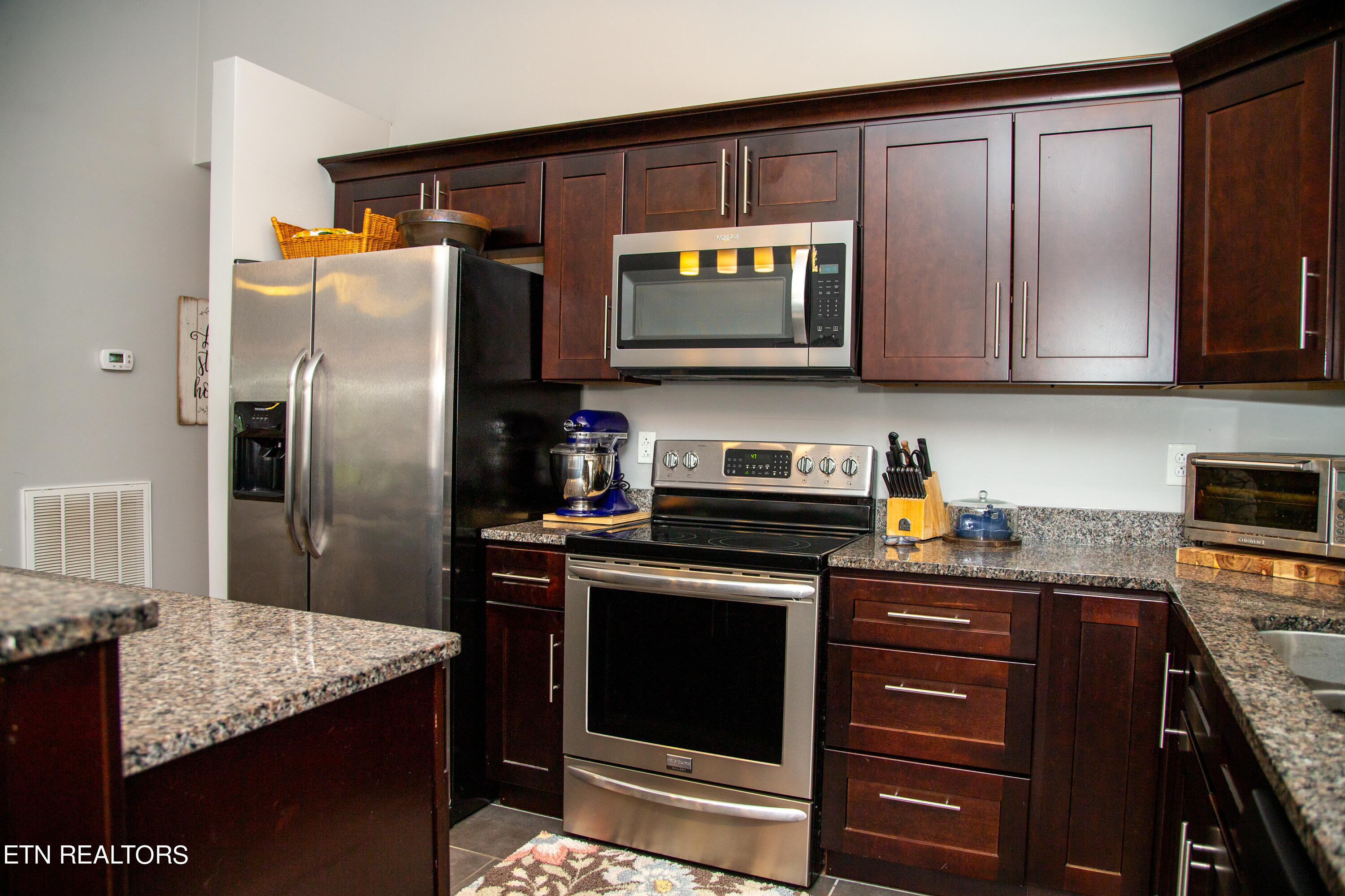 1513 Boyds Creek Hwy