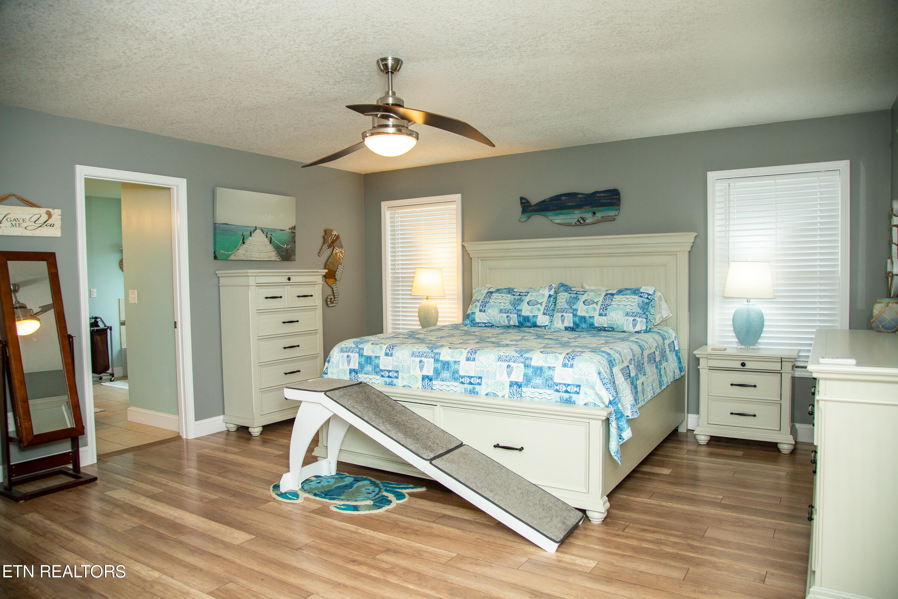 1513 Boyds Creek Hwy