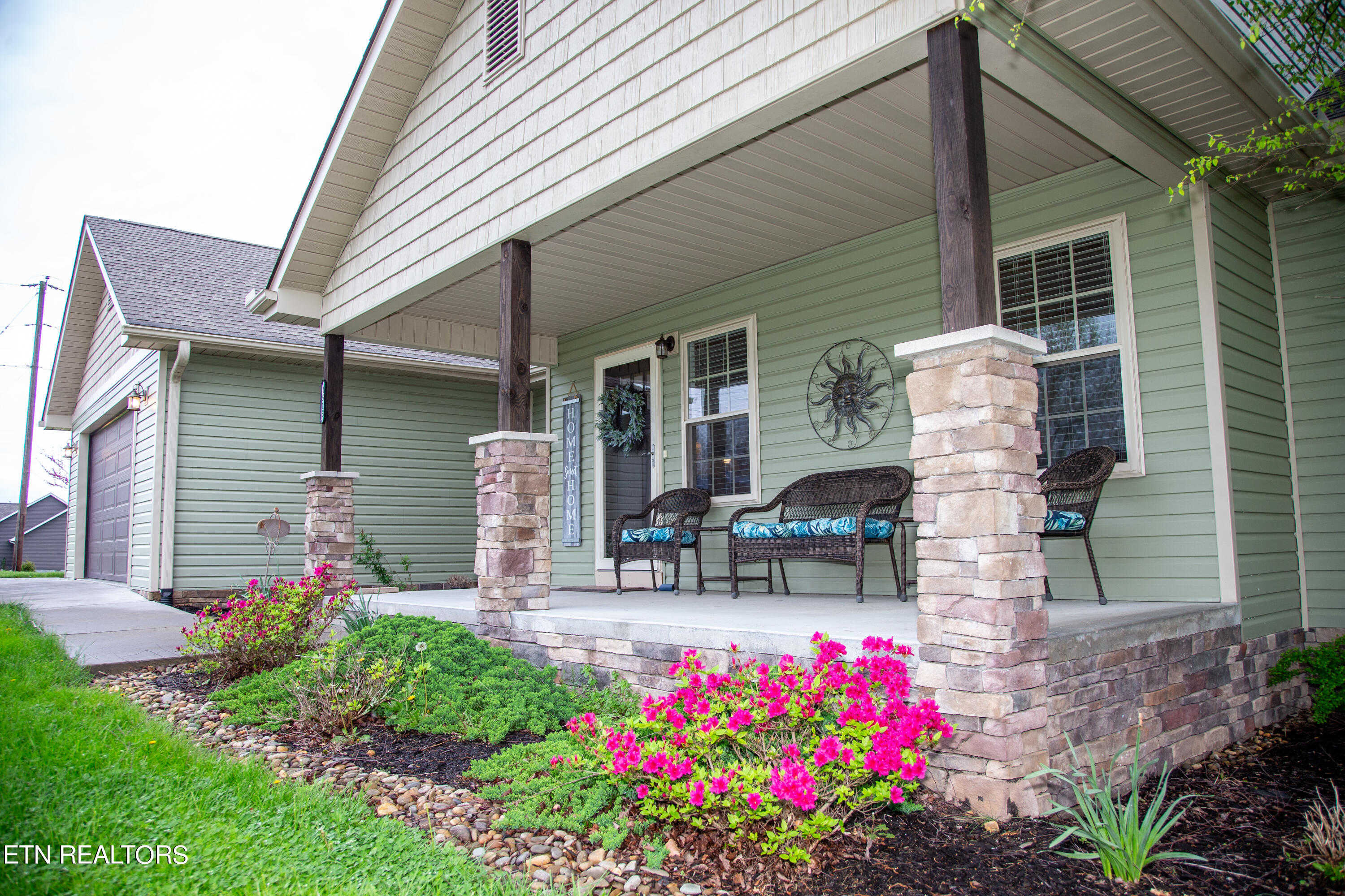 1513 Boyds Creek Hwy