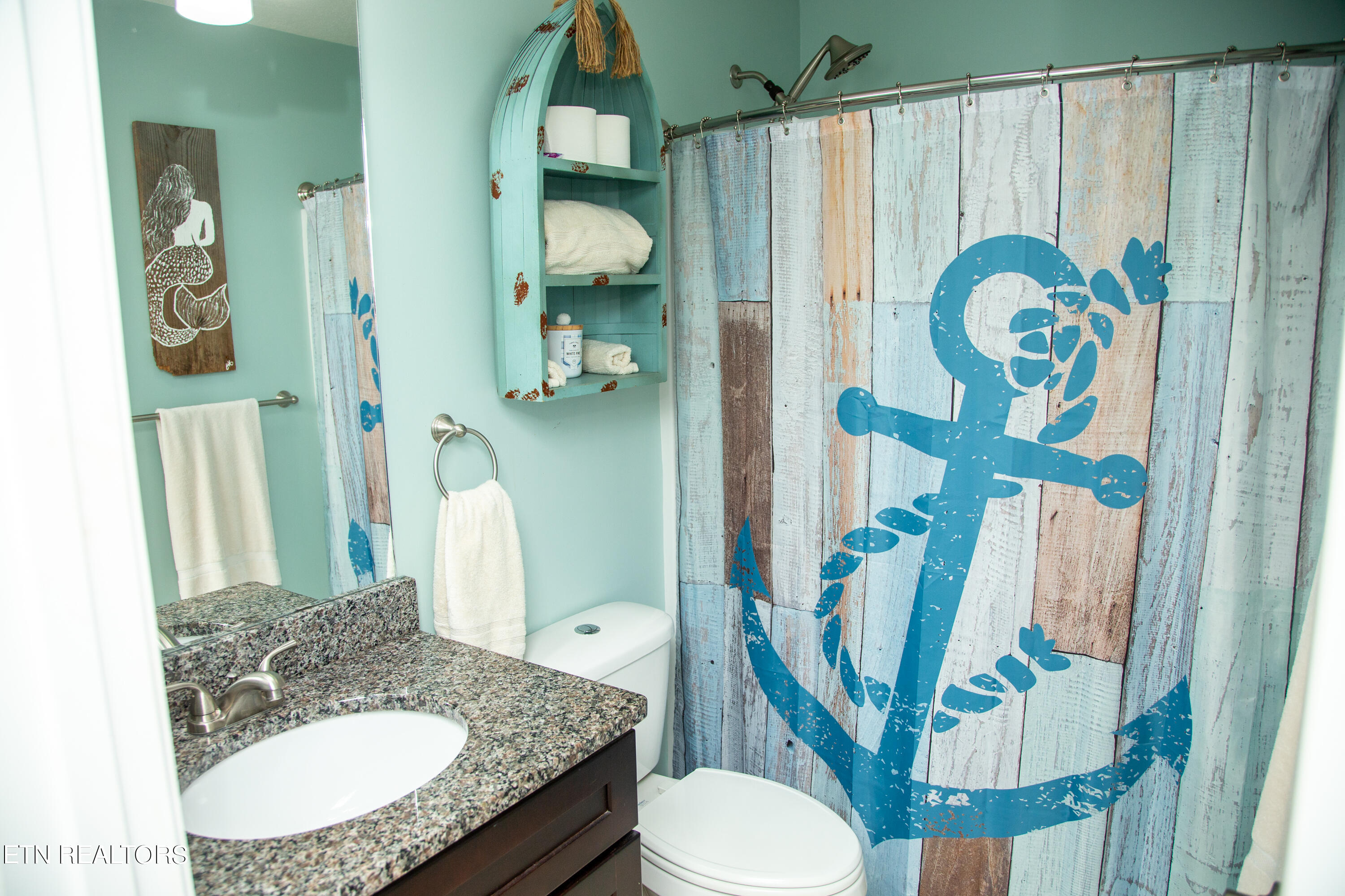 1513 Boyds Creek Hwy