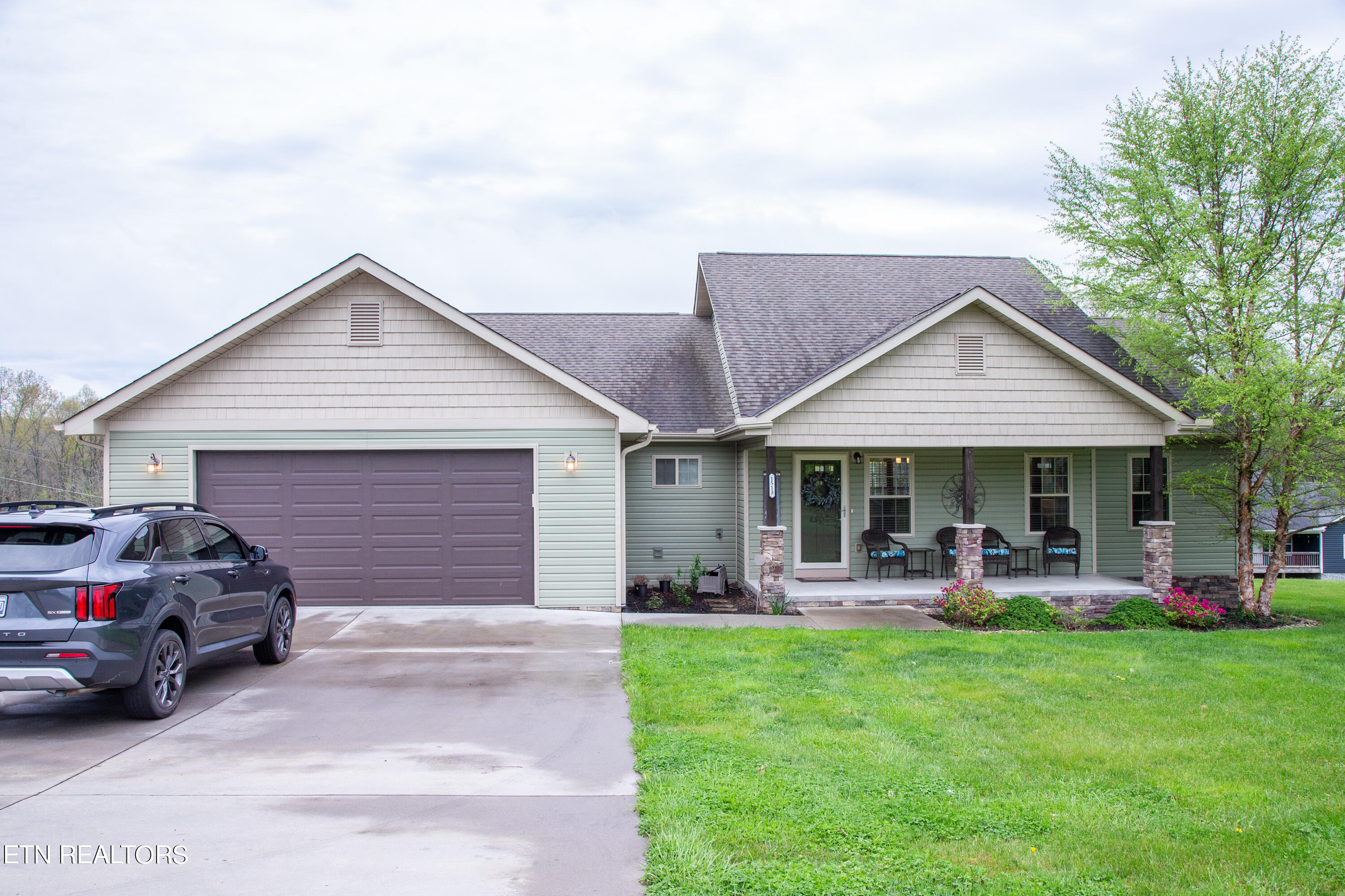 1513 Boyds Creek Hwy