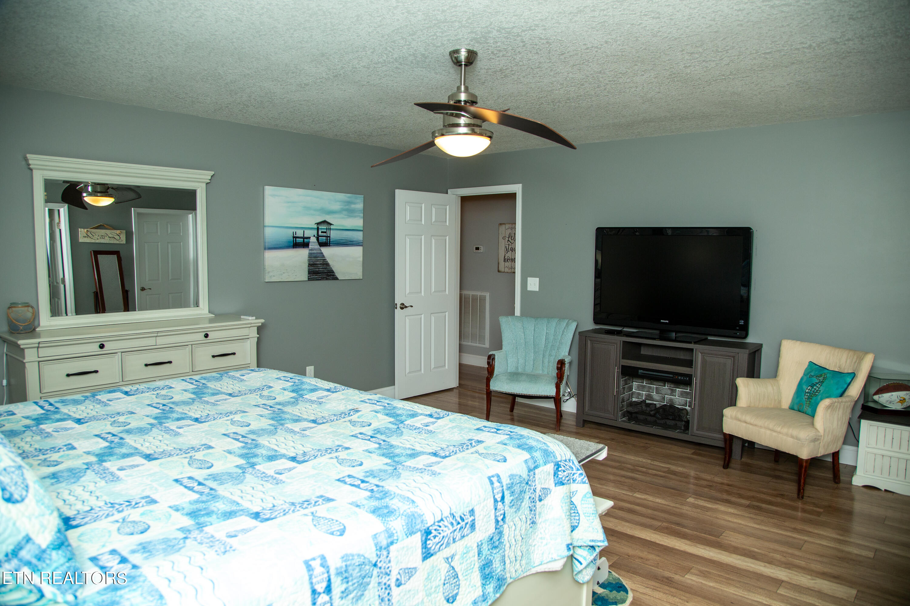 1513 Boyds Creek Hwy