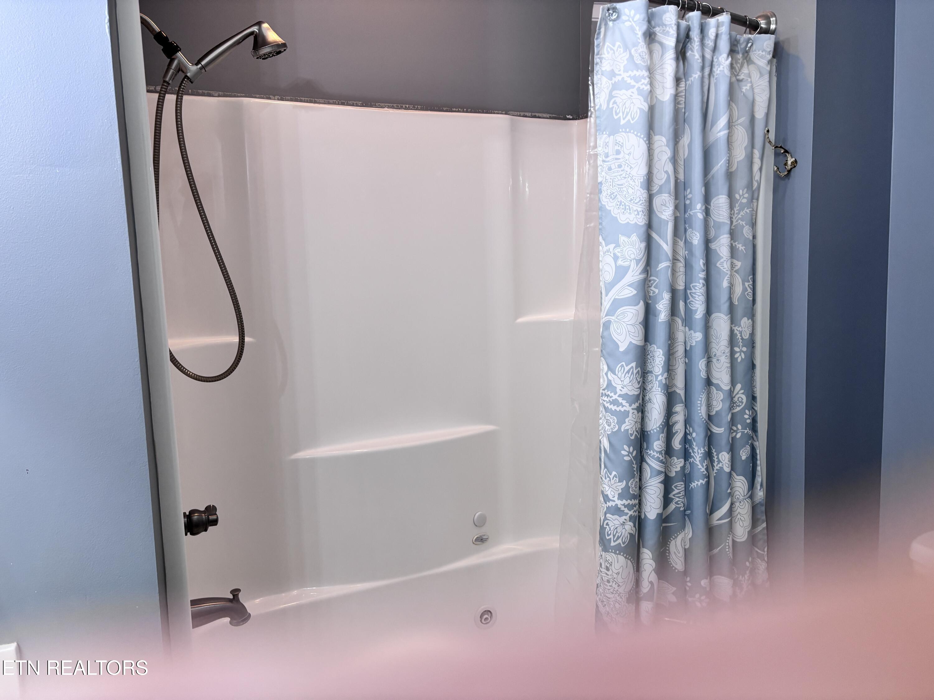 2644 Covington Circle