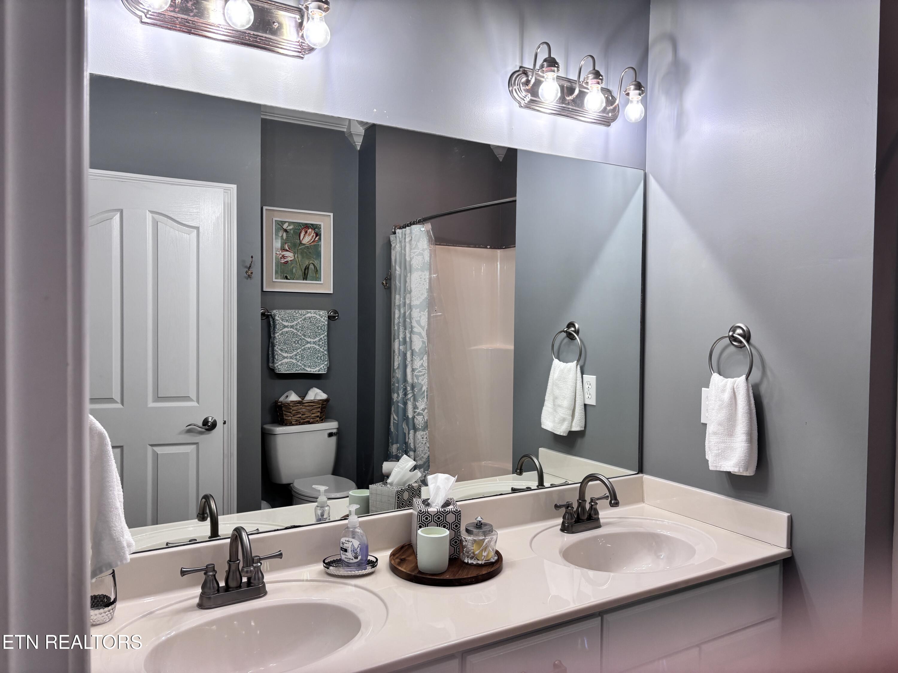 2644 Covington Circle