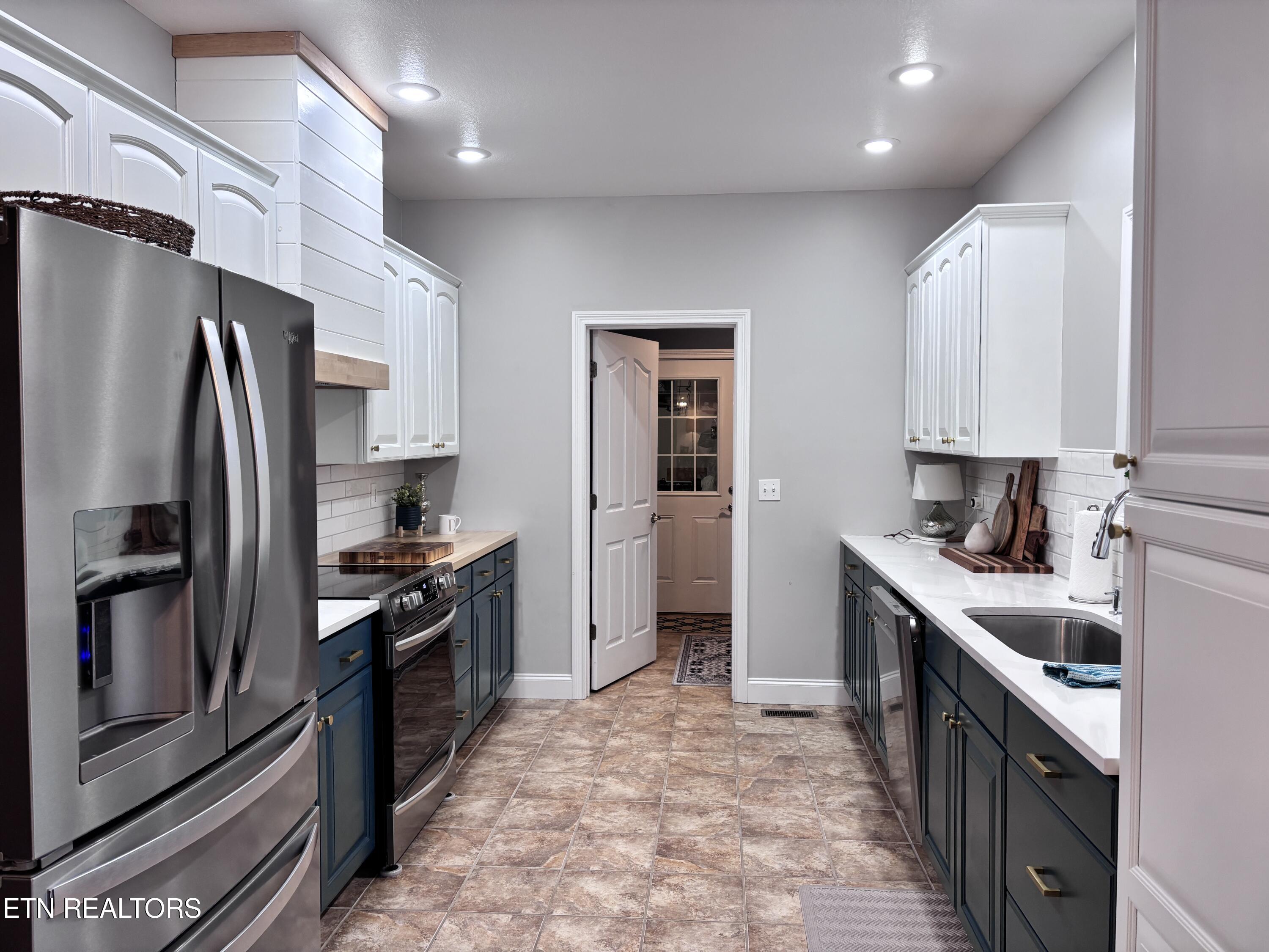 2644 Covington Circle