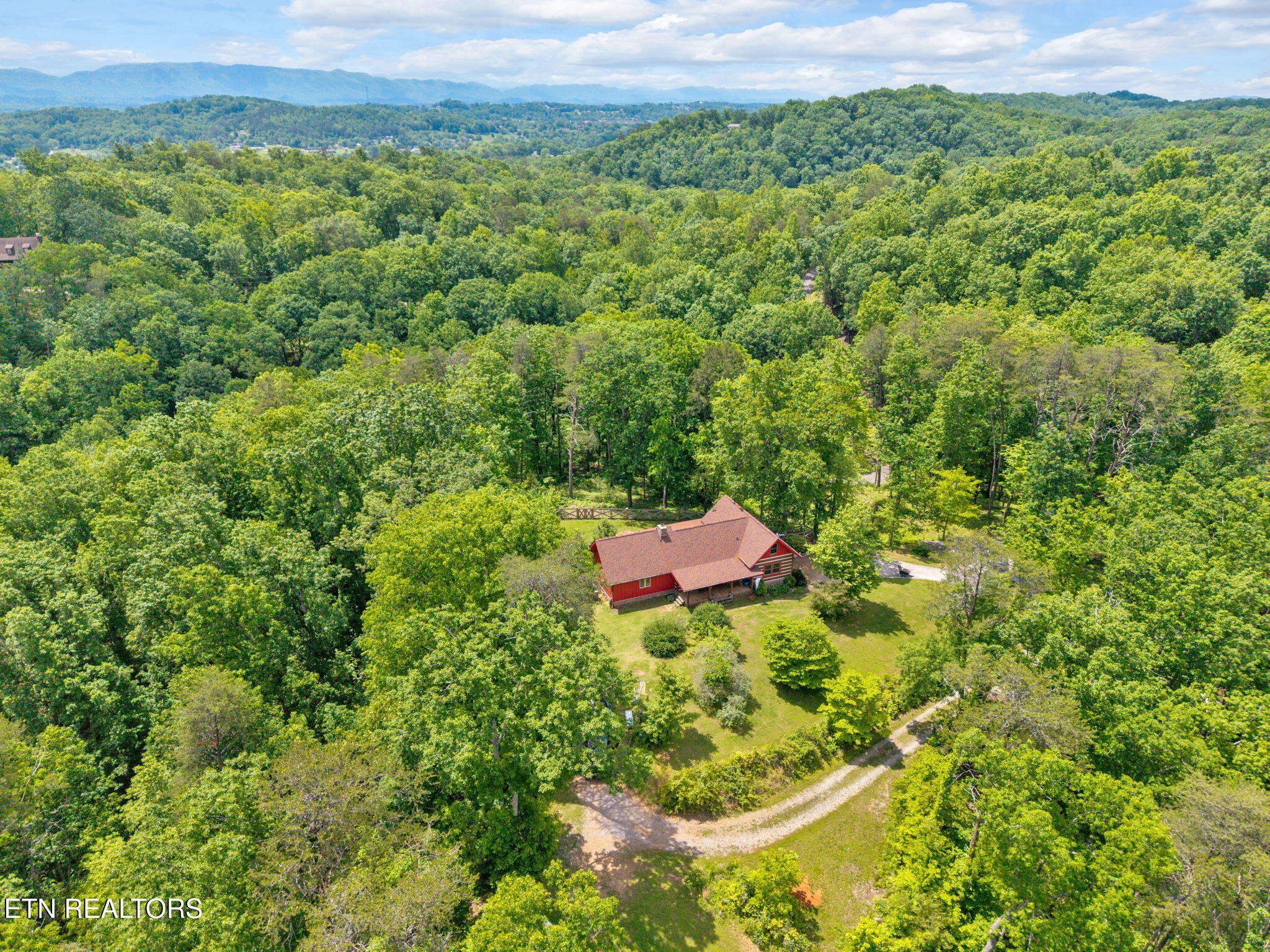 1301 Sourwood Way
