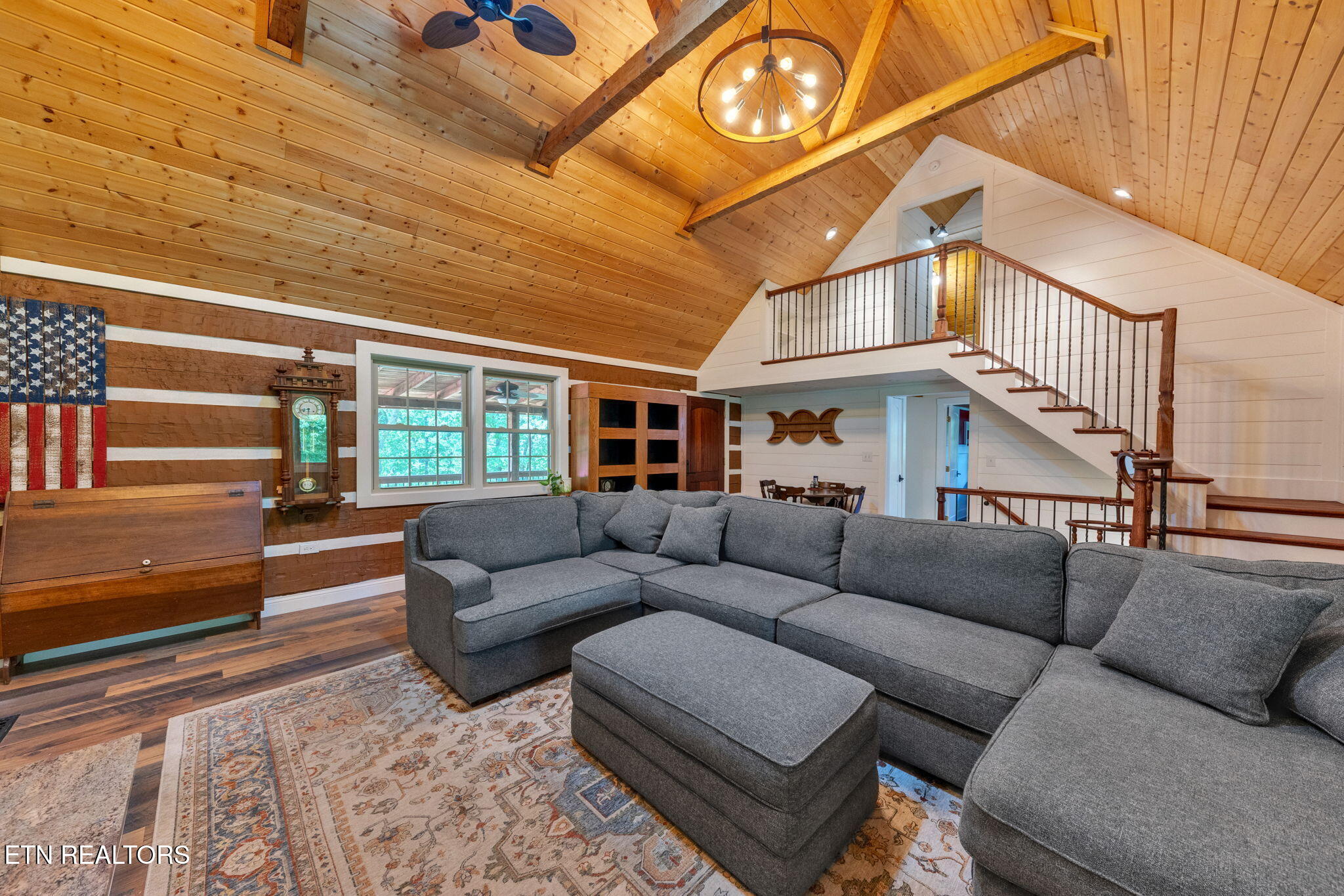 1301 Sourwood Way