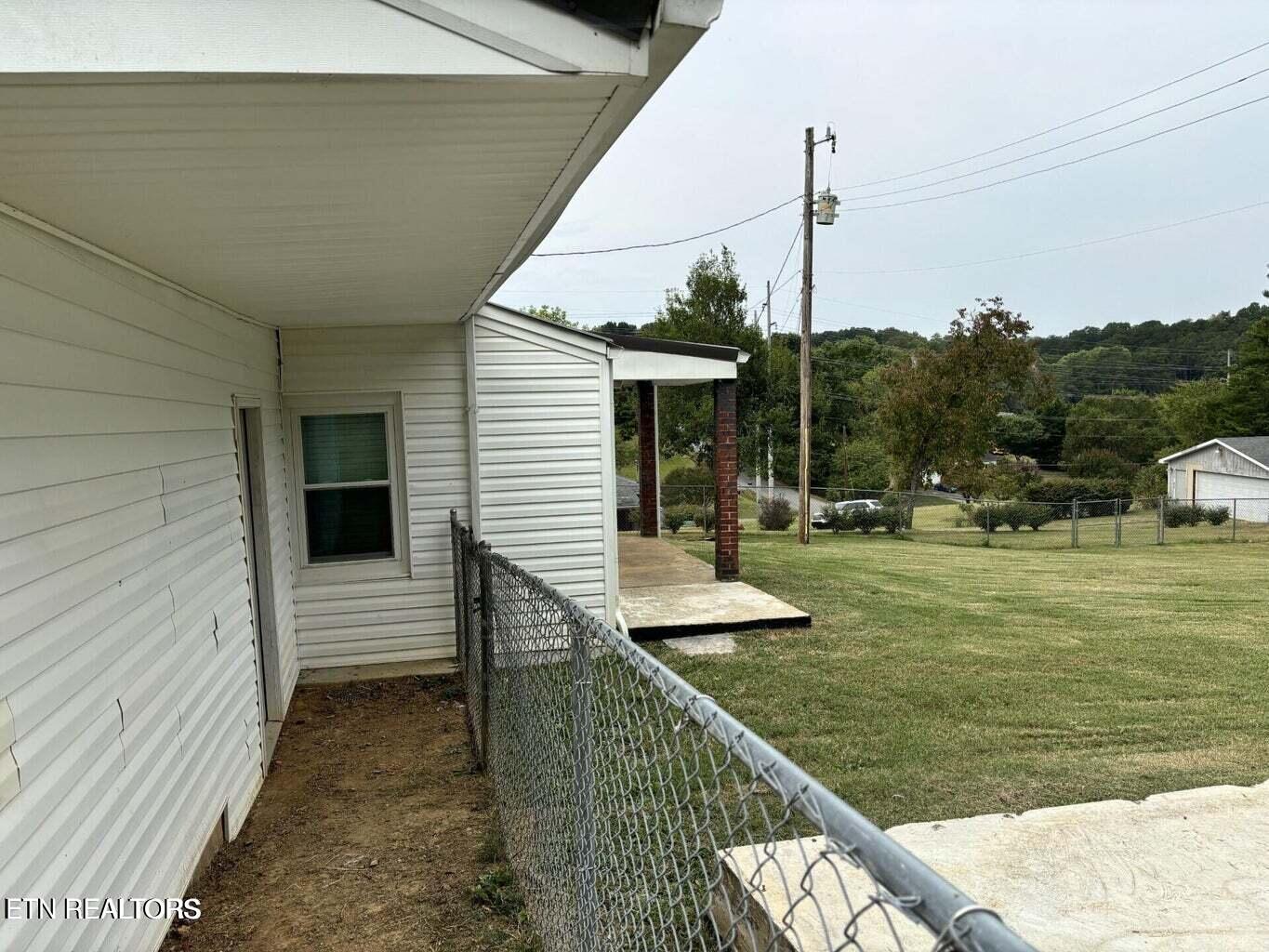 1410 Pine Ridge Rd