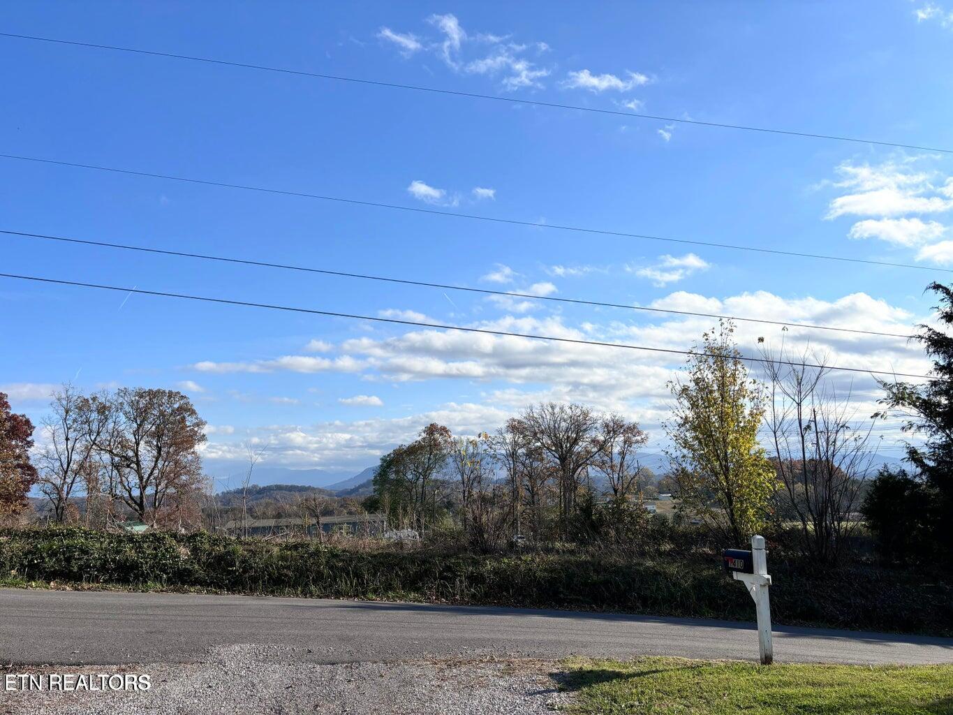 1410 Pine Ridge Rd