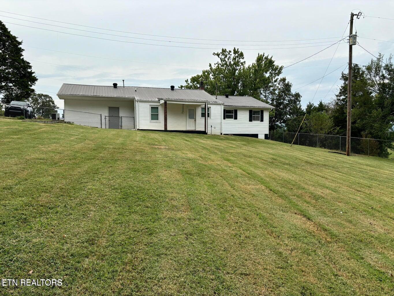 1410 Pine Ridge Rd