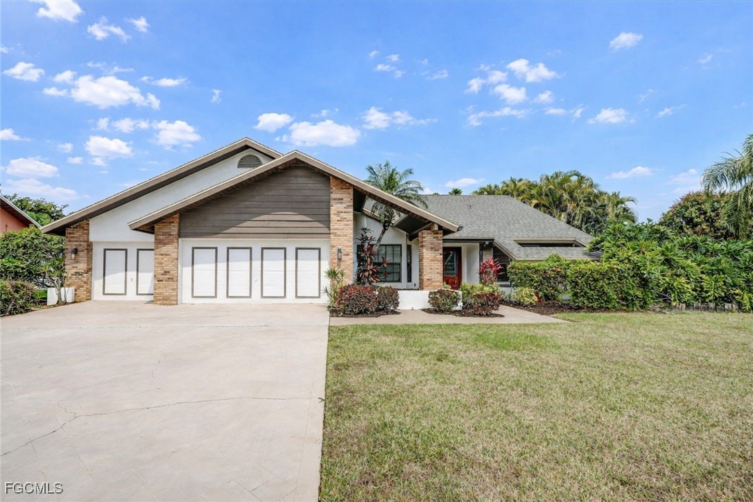 8746 Banyan Cove CIR