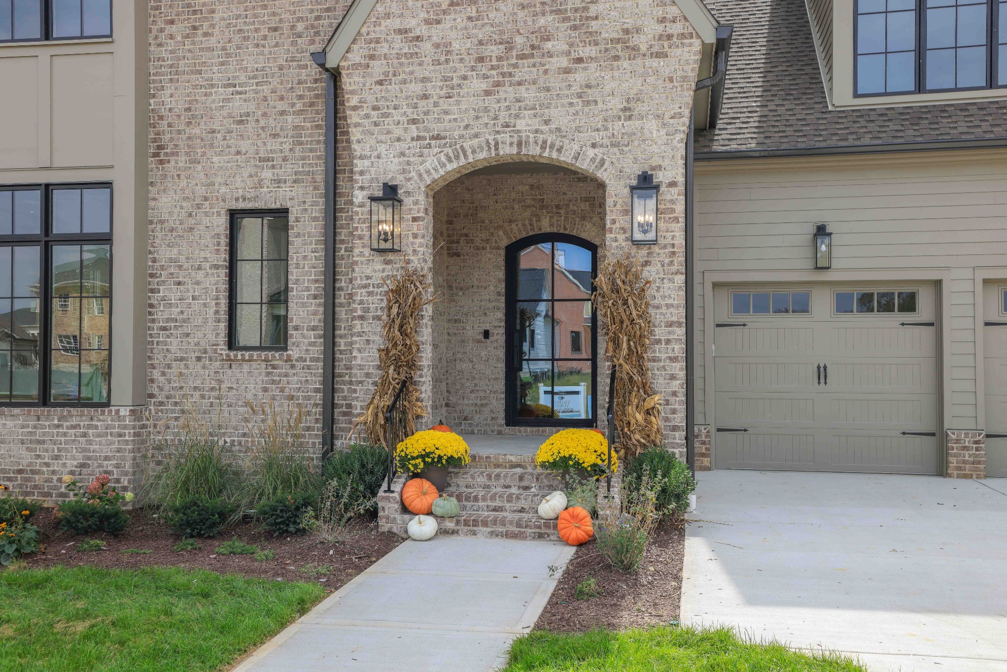 411 Stephens Valley Blvd - Lot 743