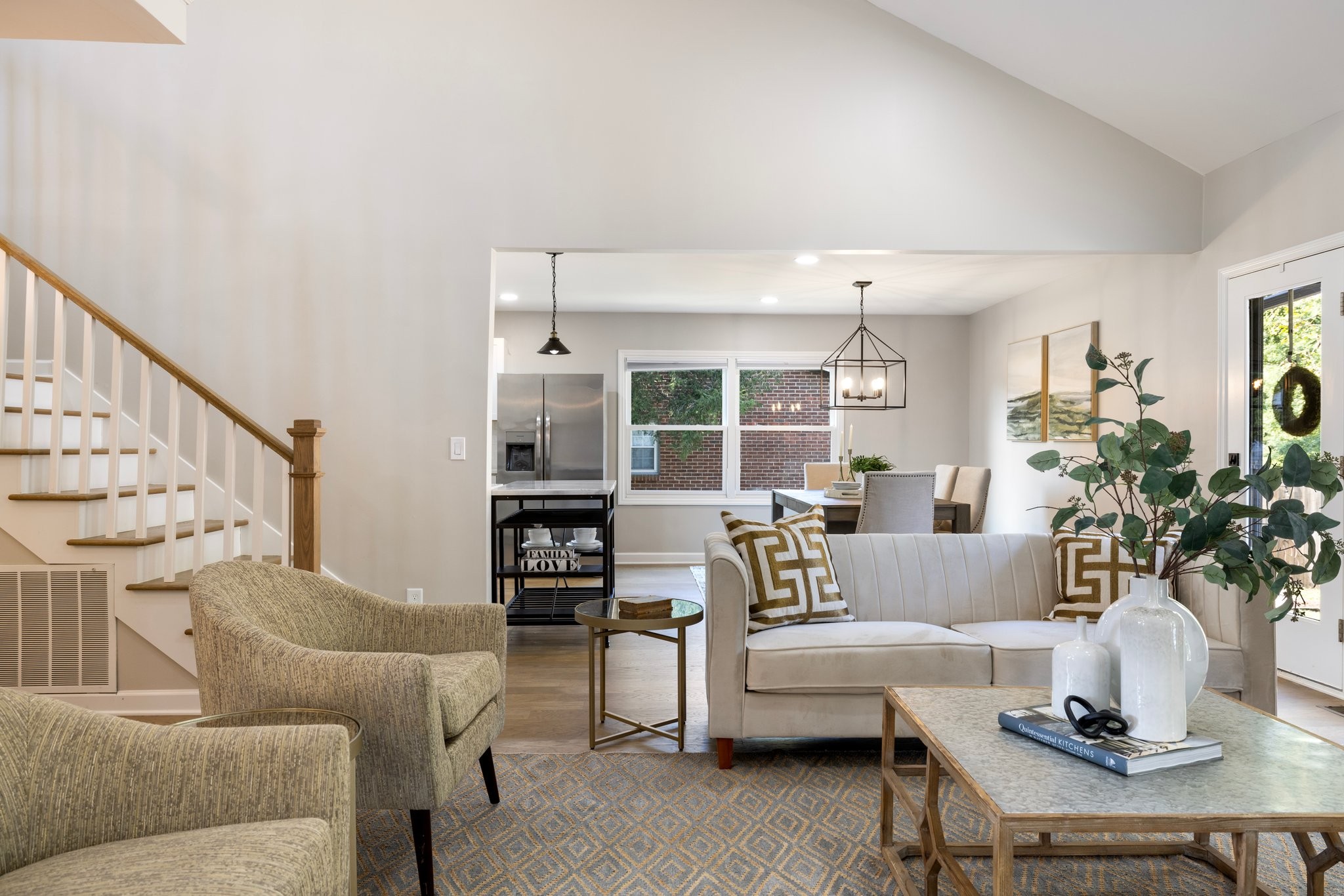 1605 Woodland Ct