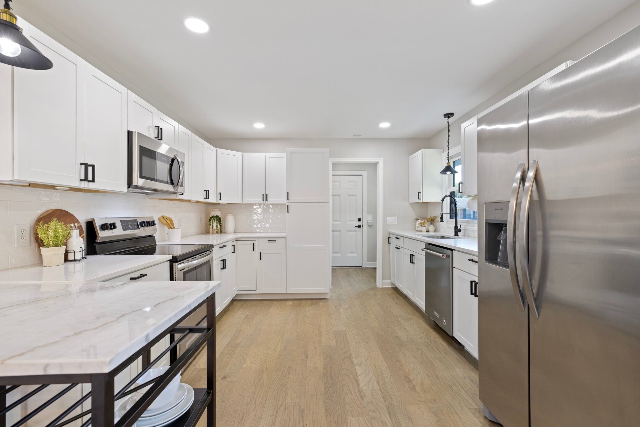 1605 Woodland Ct