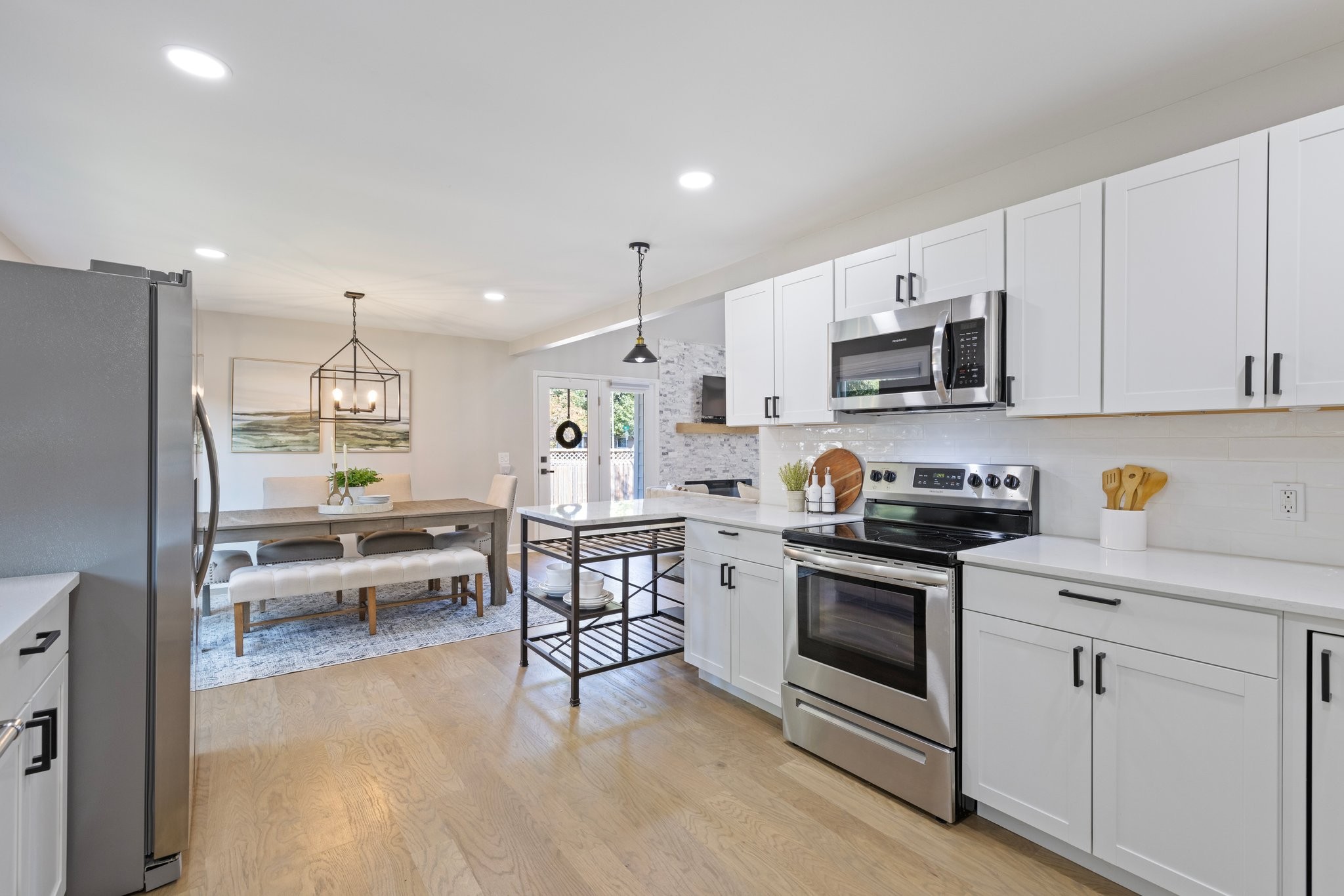 1605 Woodland Ct