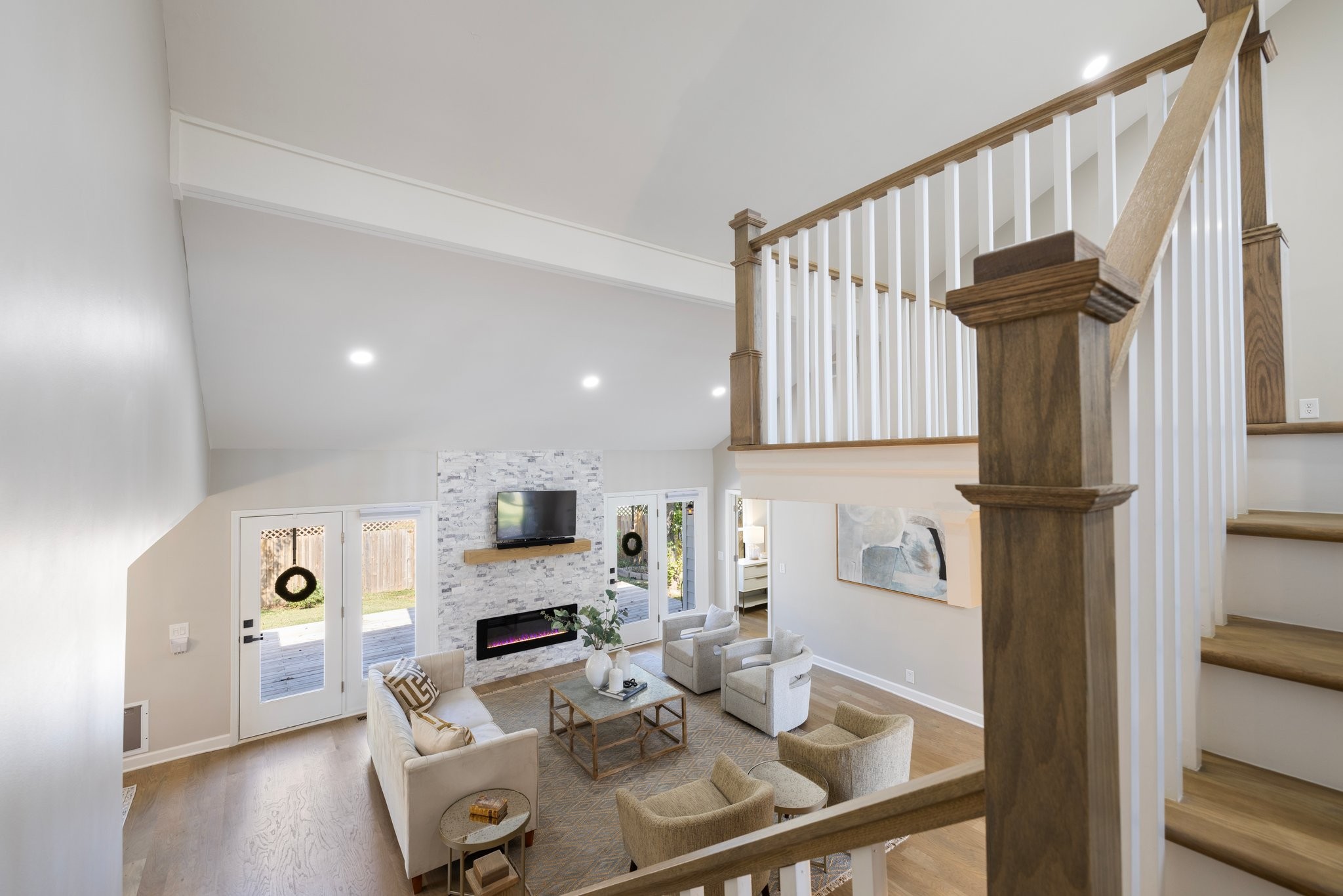 1605 Woodland Ct