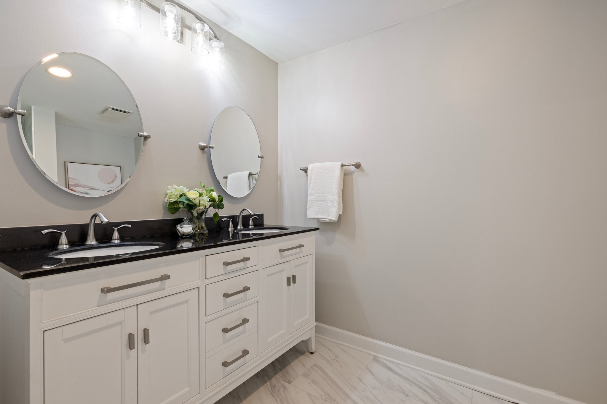 1605 Woodland Ct
