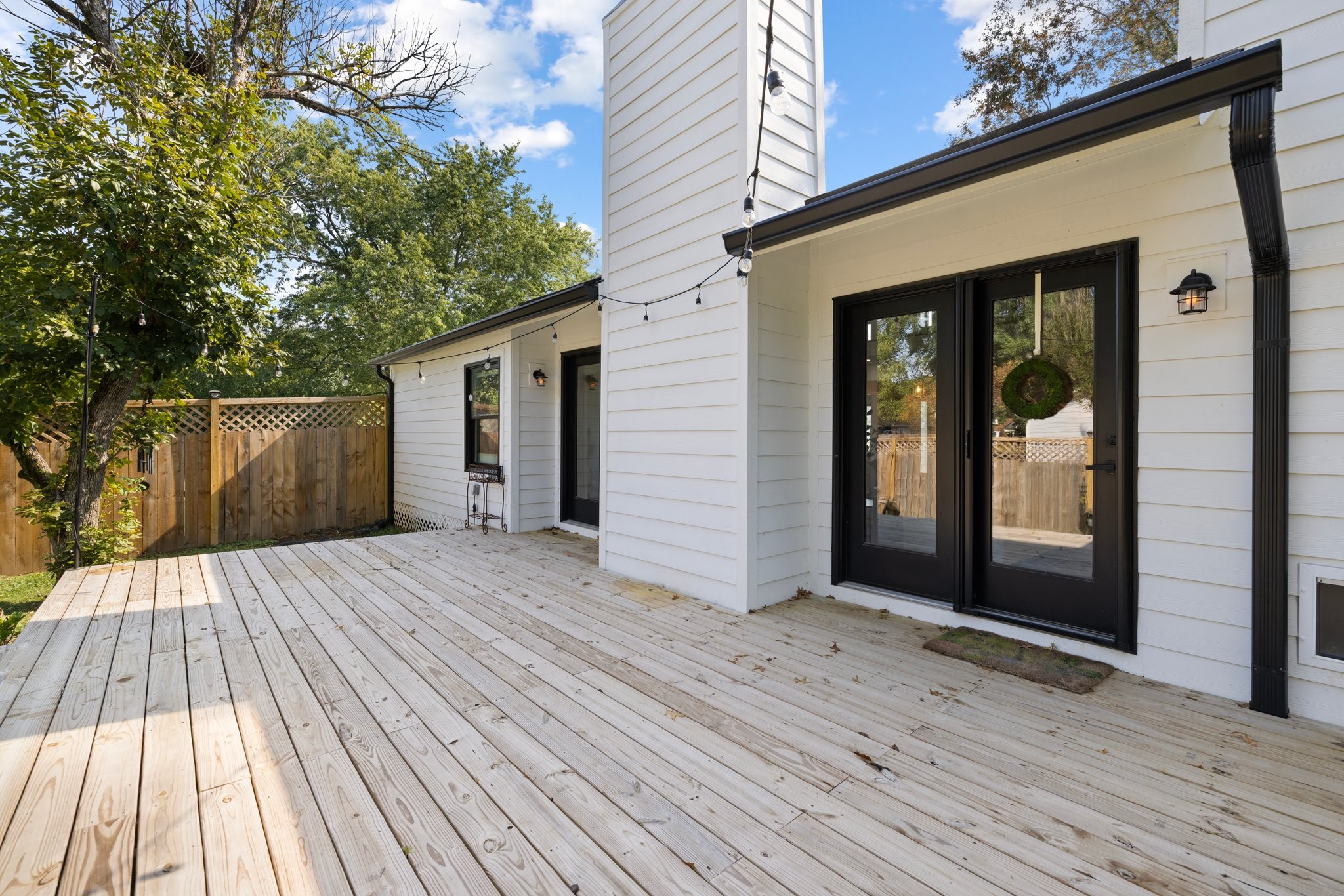 1605 Woodland Ct