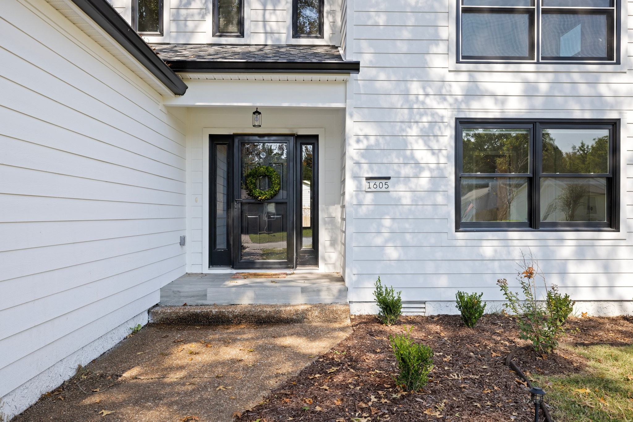 1605 Woodland Ct