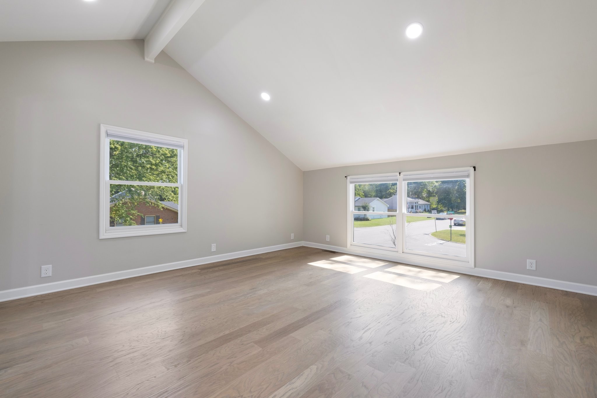 1605 Woodland Ct