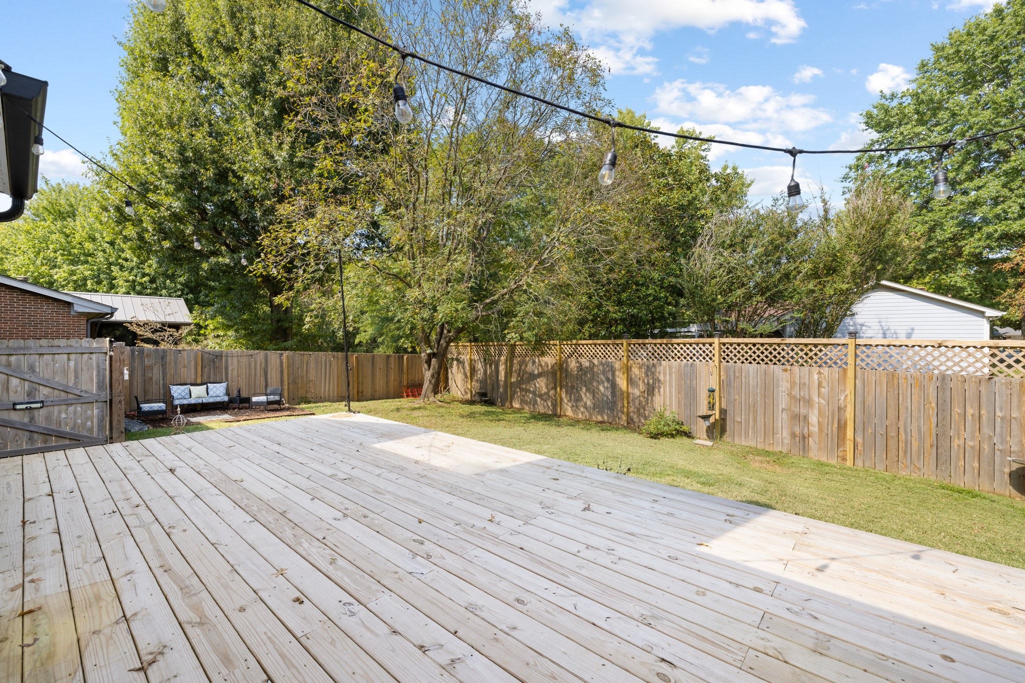 1605 Woodland Ct