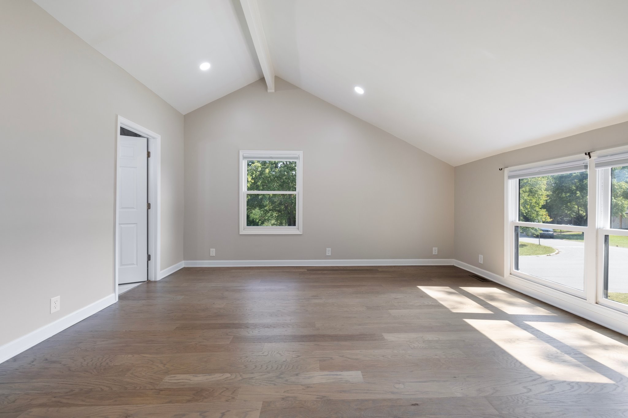 1605 Woodland Ct