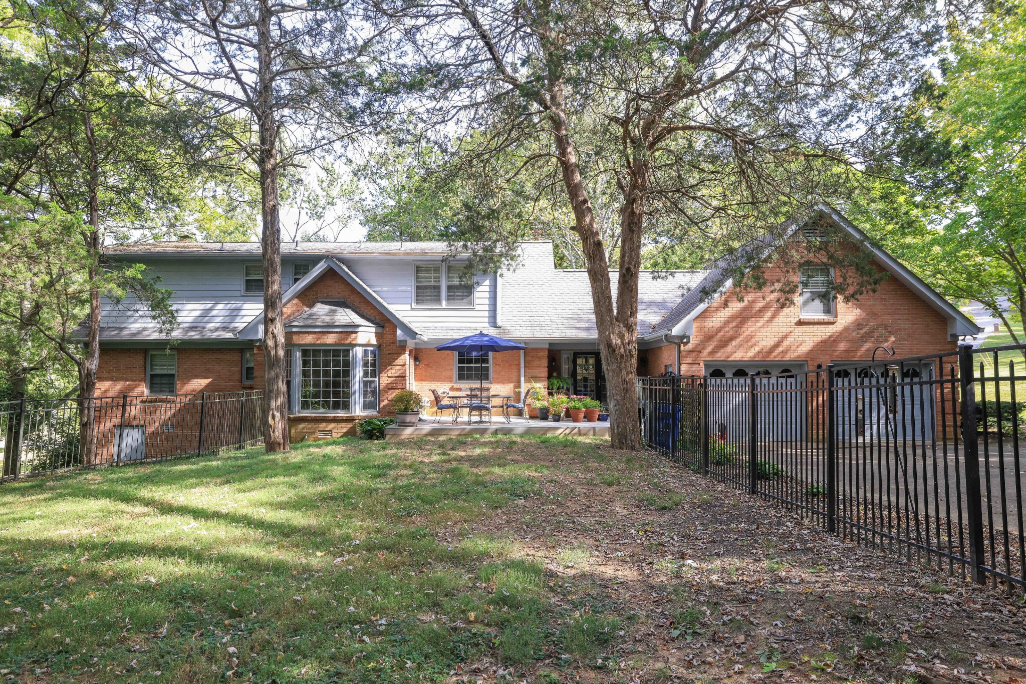 7017 Ellendale Dr
