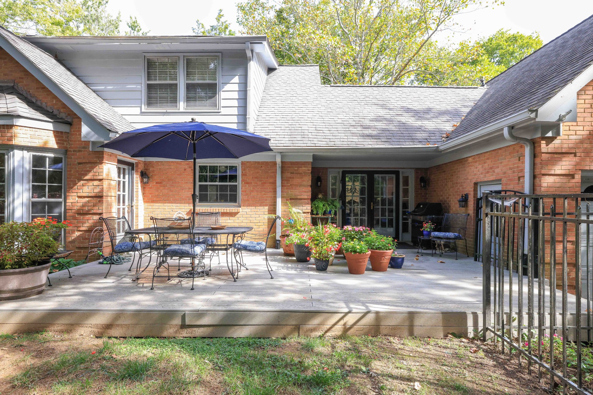 7017 Ellendale Dr