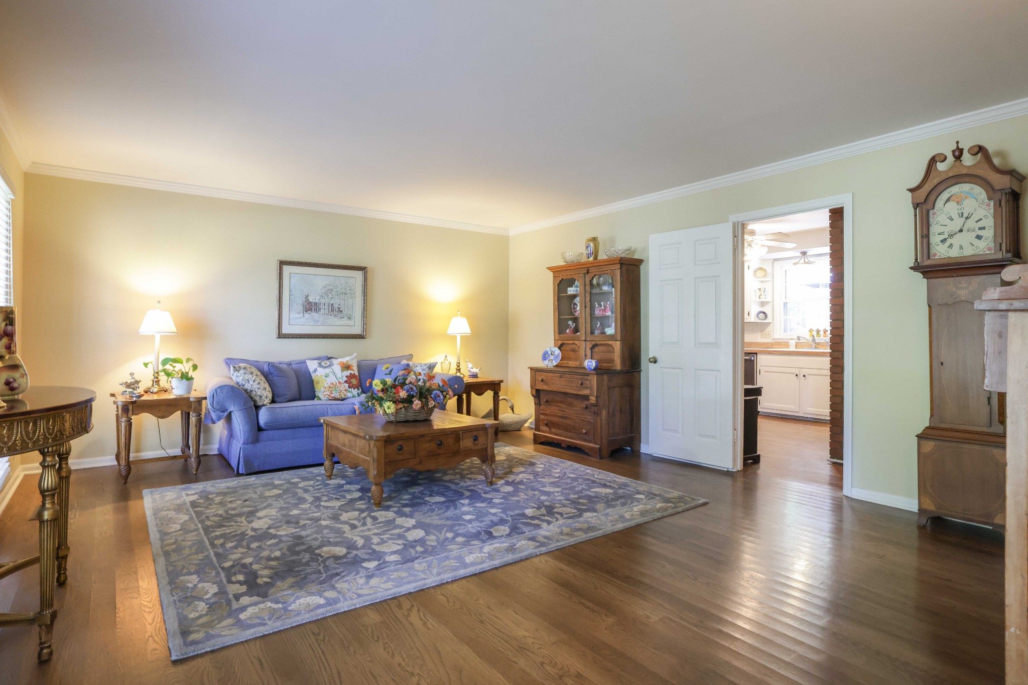 7017 Ellendale Dr