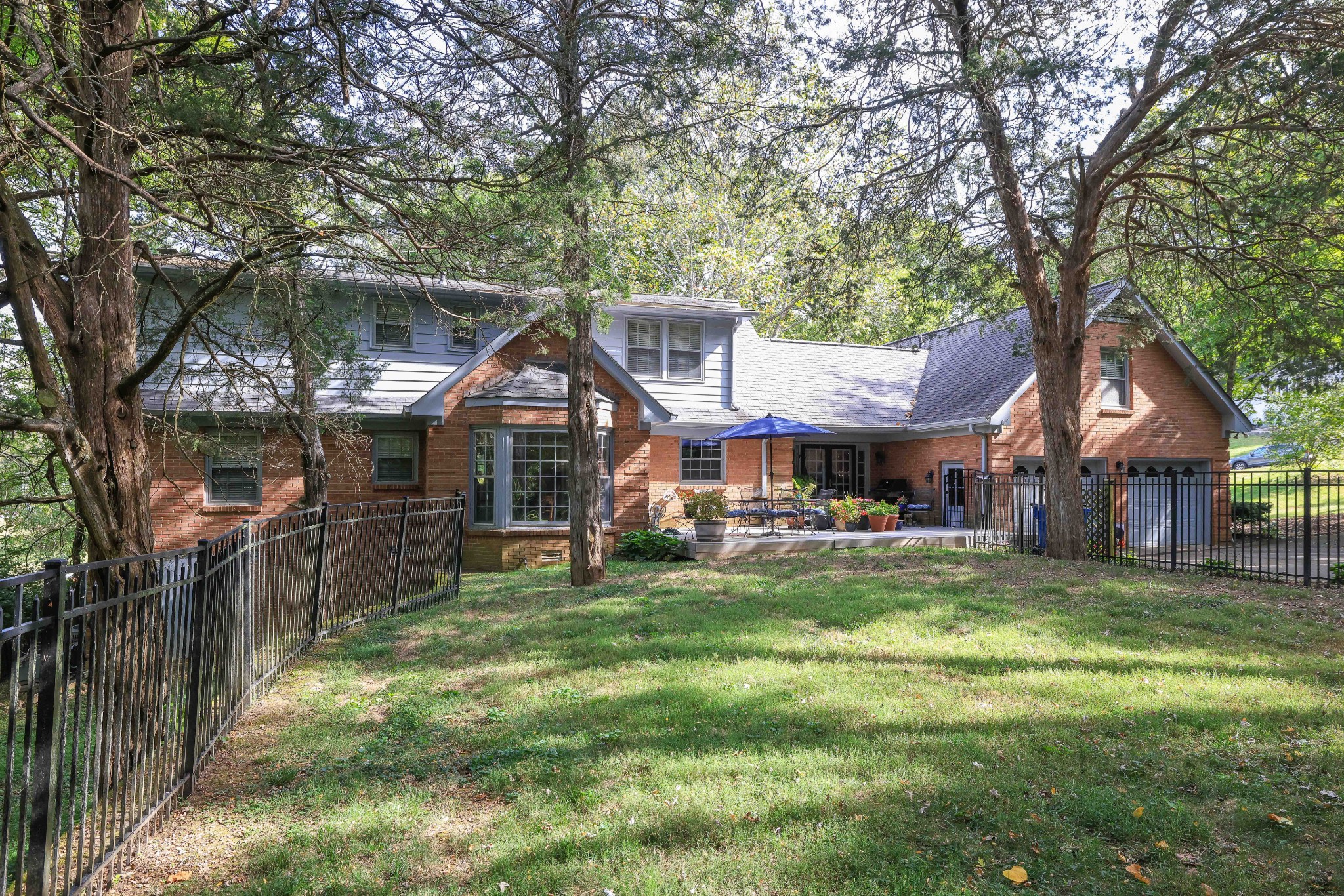 7017 Ellendale Dr