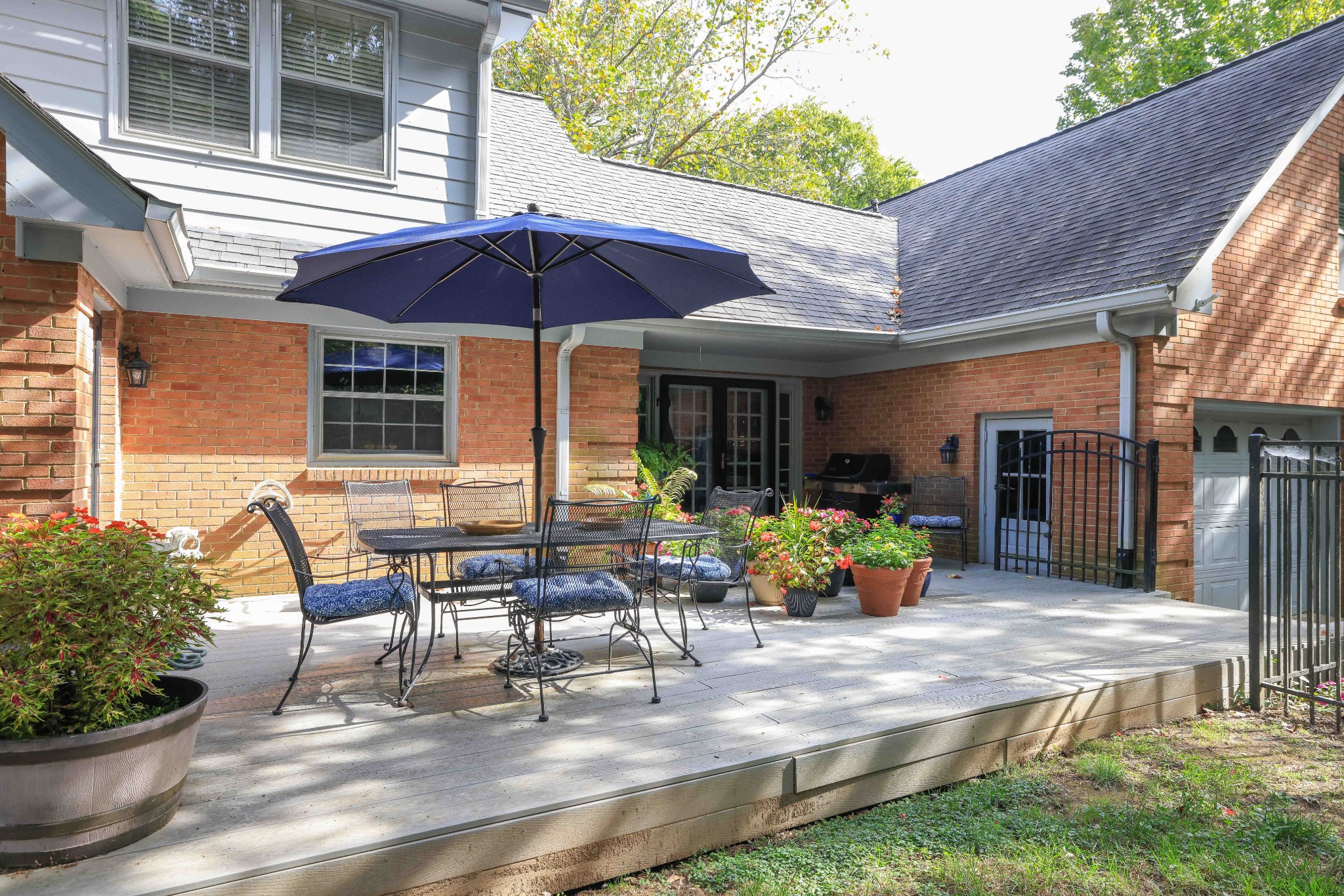 7017 Ellendale Dr