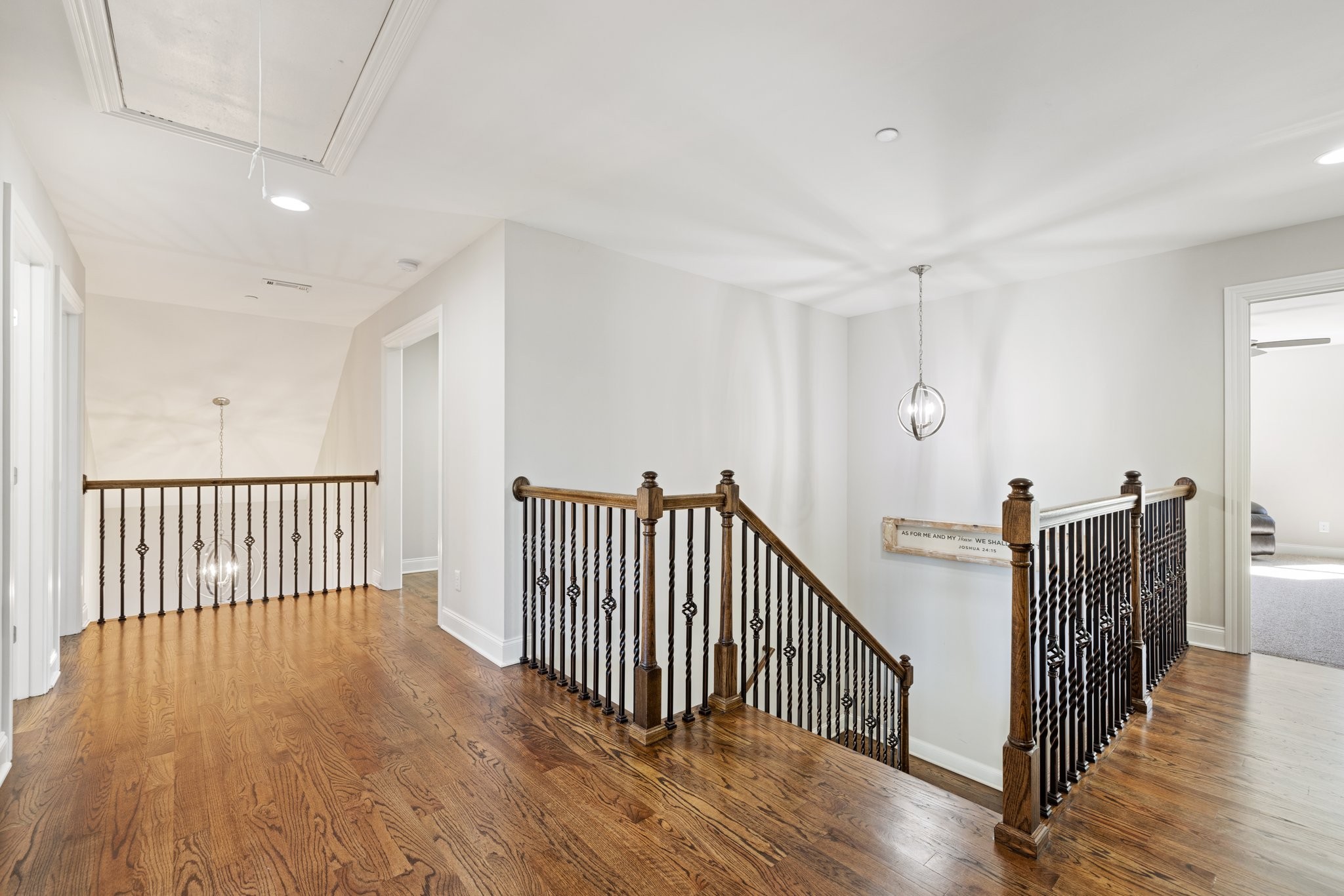 704 Calmore Ct