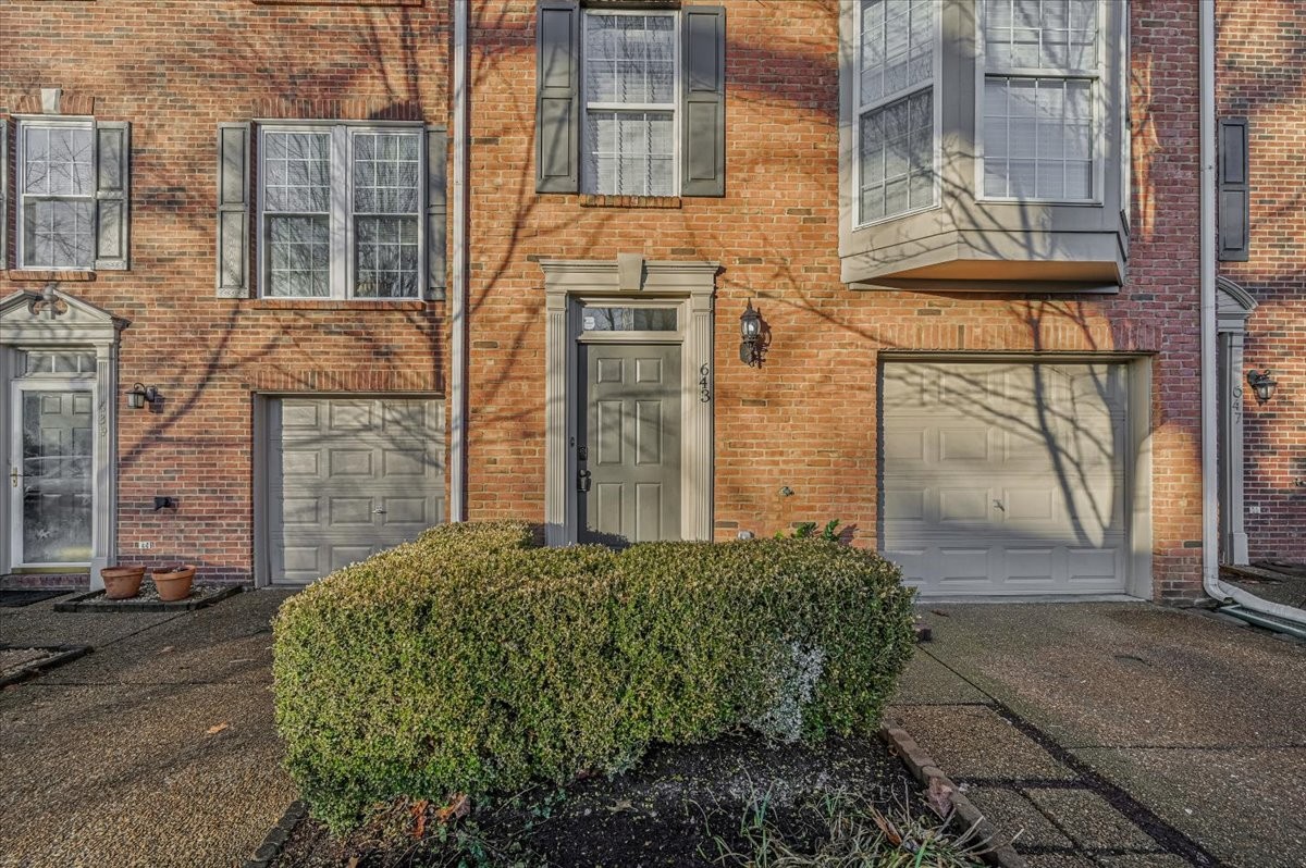 643 Huffine Manor Cir