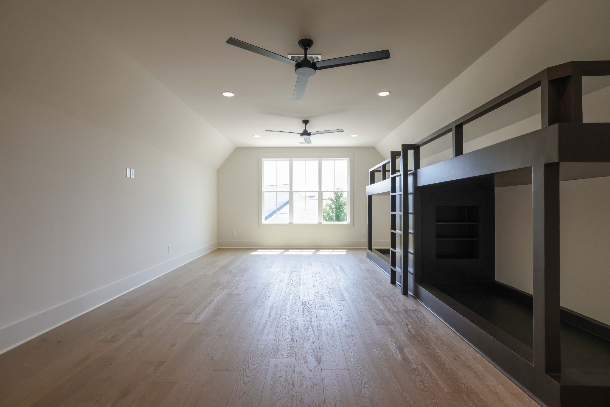 107 Slalom Cir