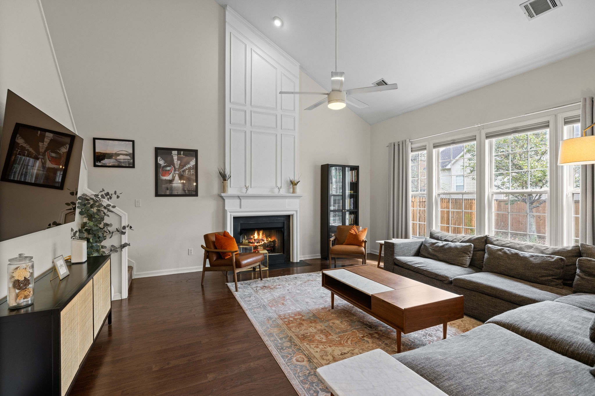 2021 Harvington Dr