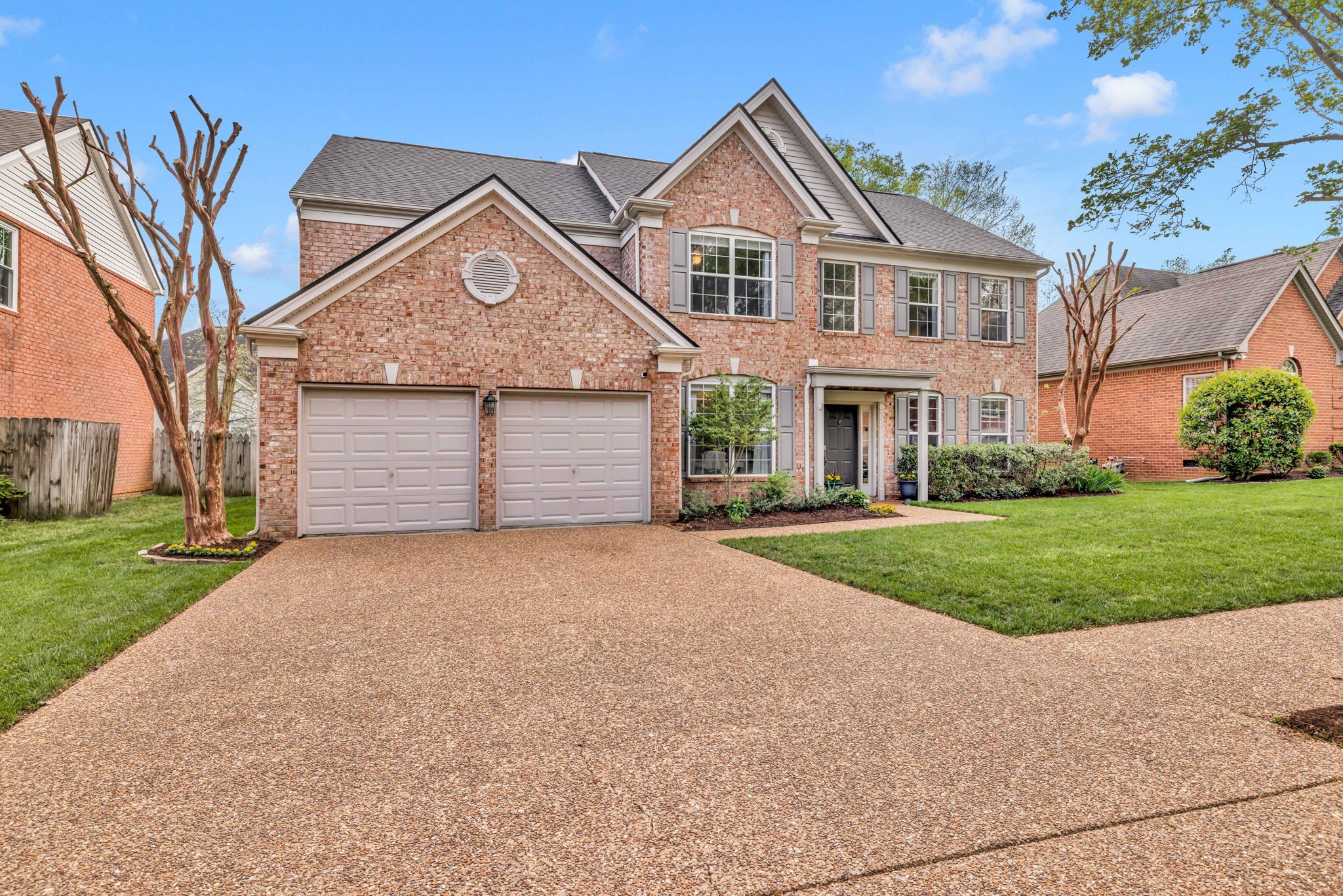2021 Harvington Dr
