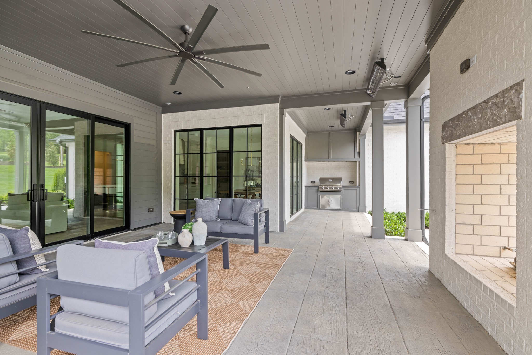 8011 Vaden Dr