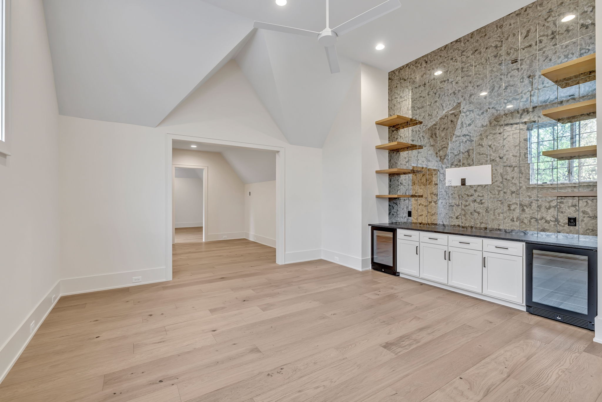 8011 Vaden Dr
