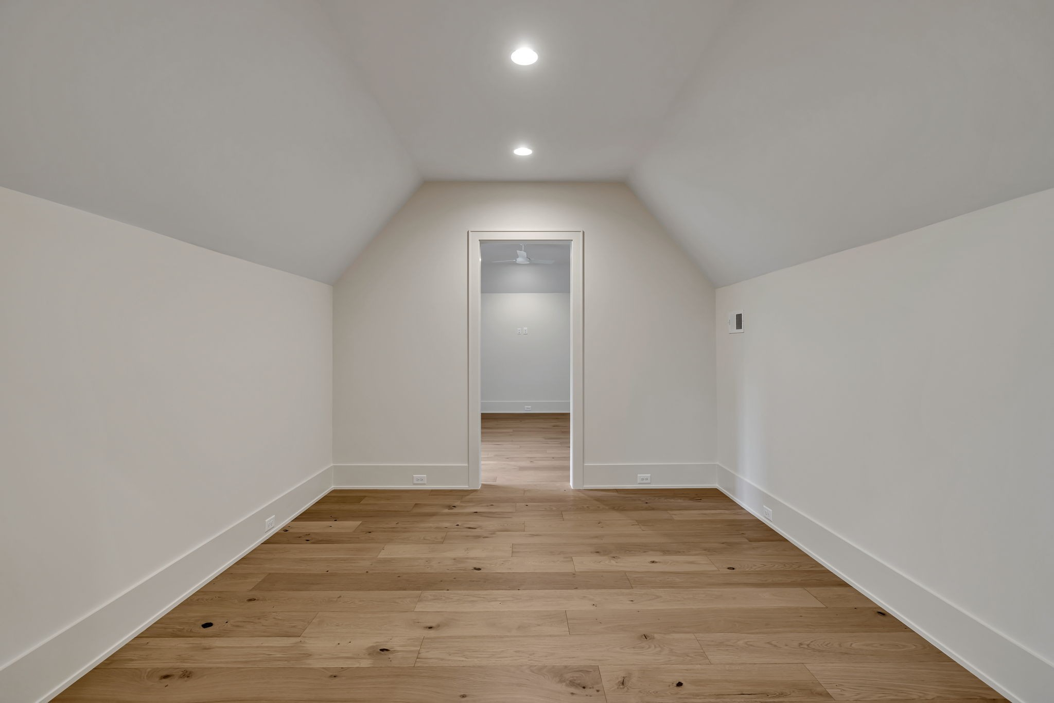 8011 Vaden Dr