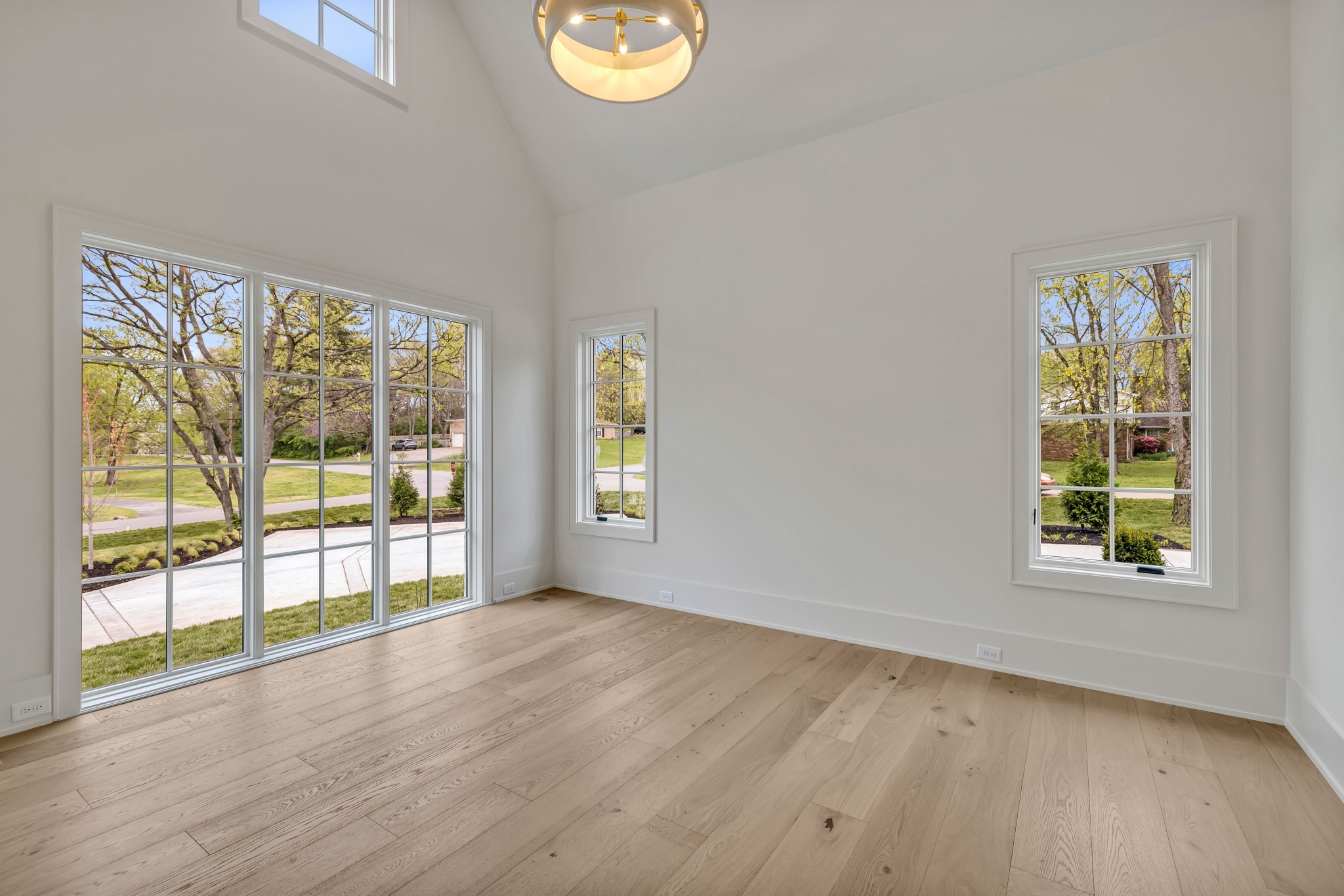 8011 Vaden Dr