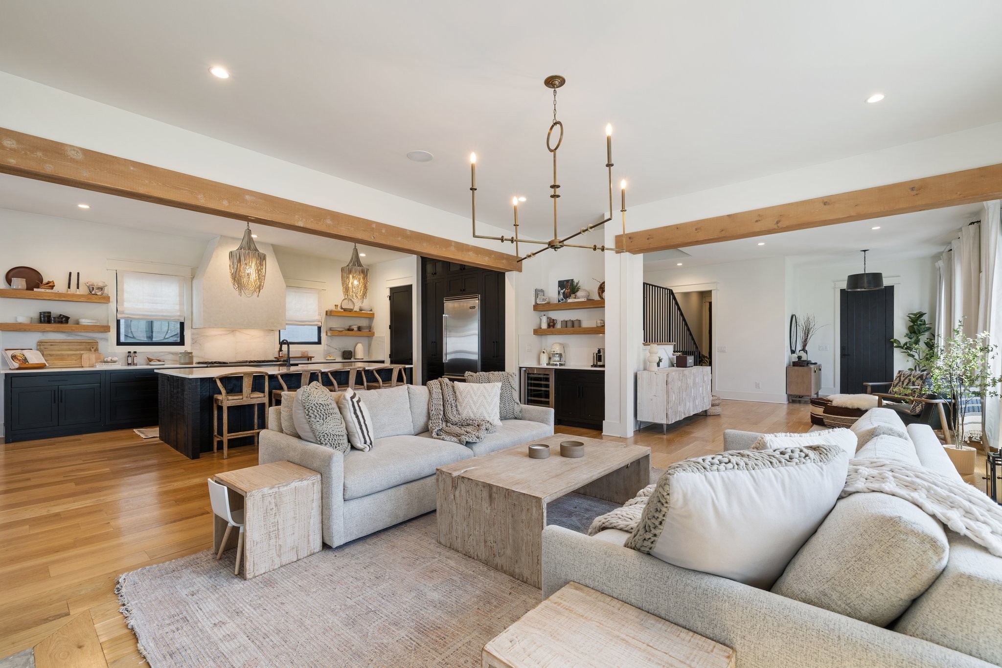 4119 Albert Dr