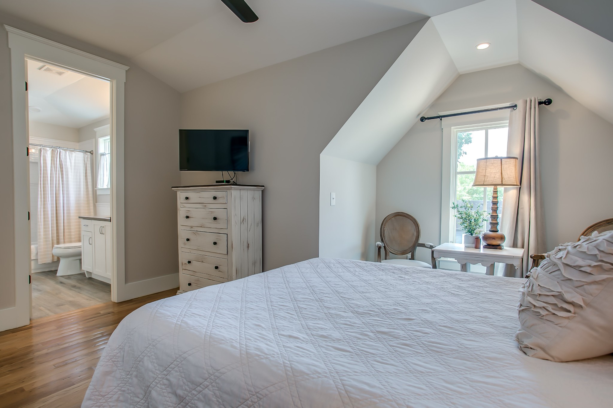 225 & 231 Cummins St