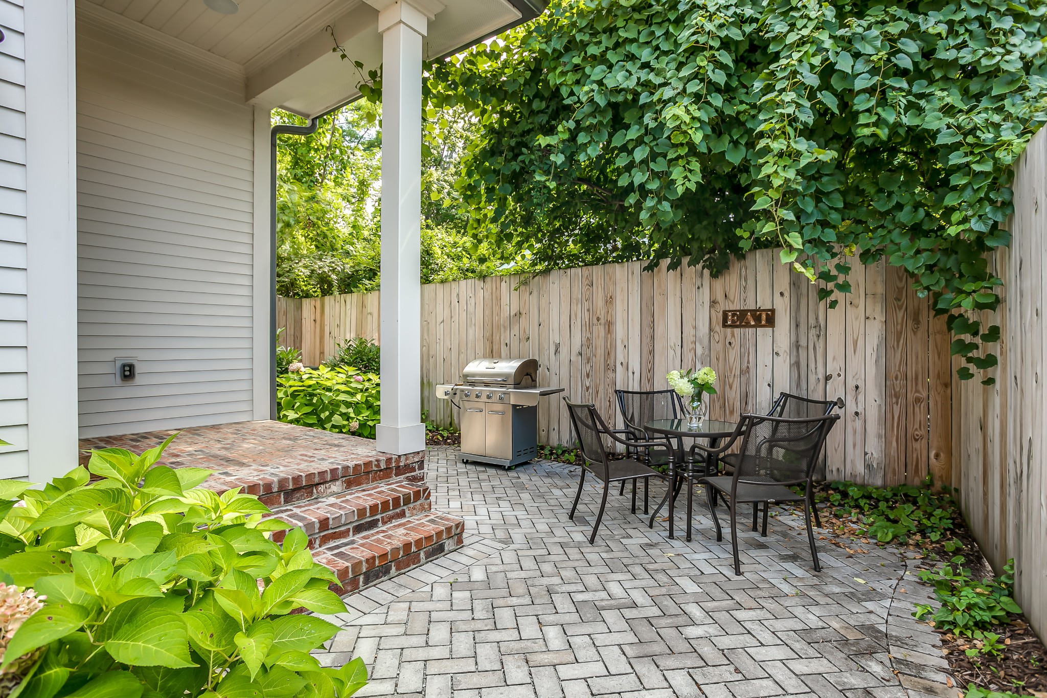 225 & 231 Cummins St