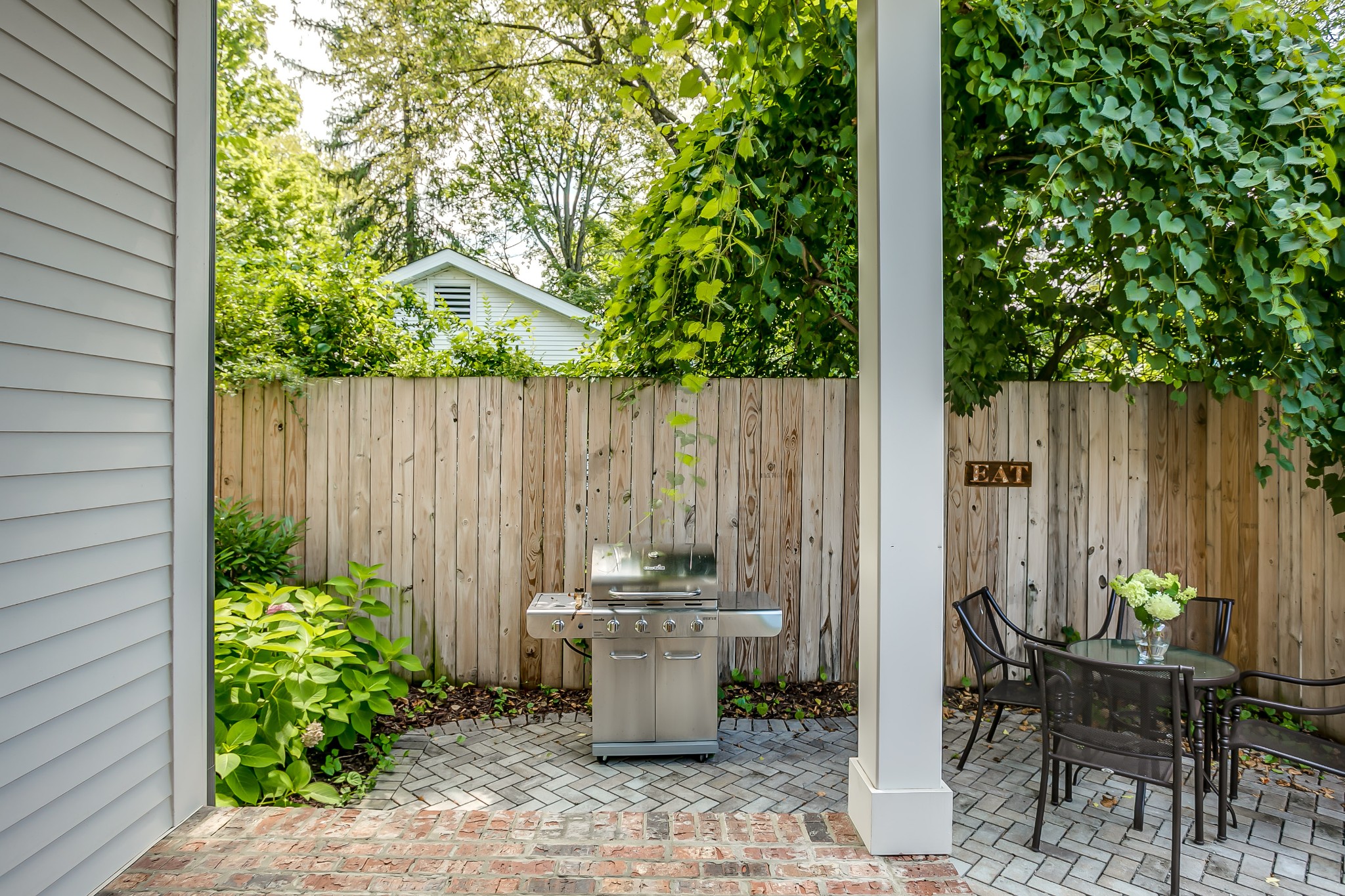 225 & 231 Cummins St